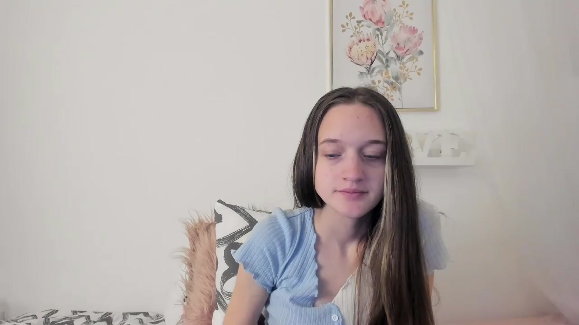 Gallery image thumbnail from AriellaFerra's myfreecams stream on, 03/19/2023, 11:02 image 9 of 20