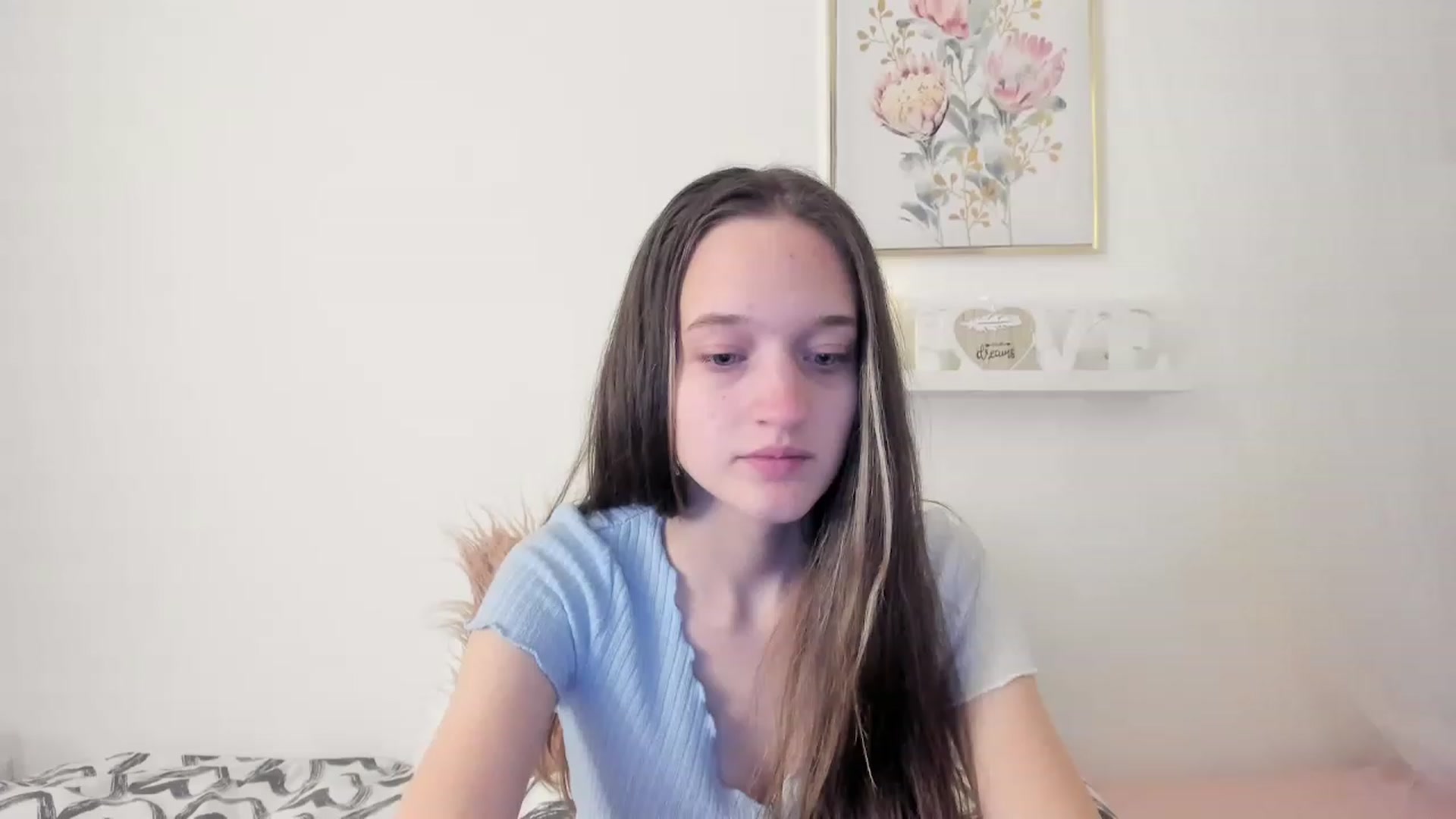Gallery image thumbnail from AriellaFerra's myfreecams stream on, 03/19/2023, 11:02 image 10 of 20