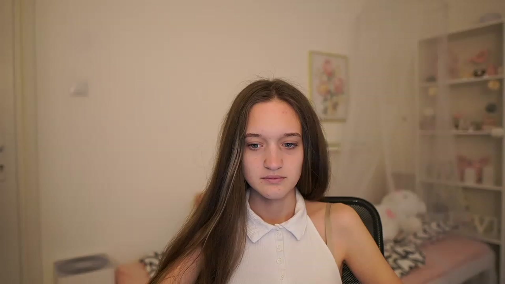 Gallery image thumbnail from AriellaFerra's myfreecams stream on, 03/25/2023, 12:40 image 2 of 20