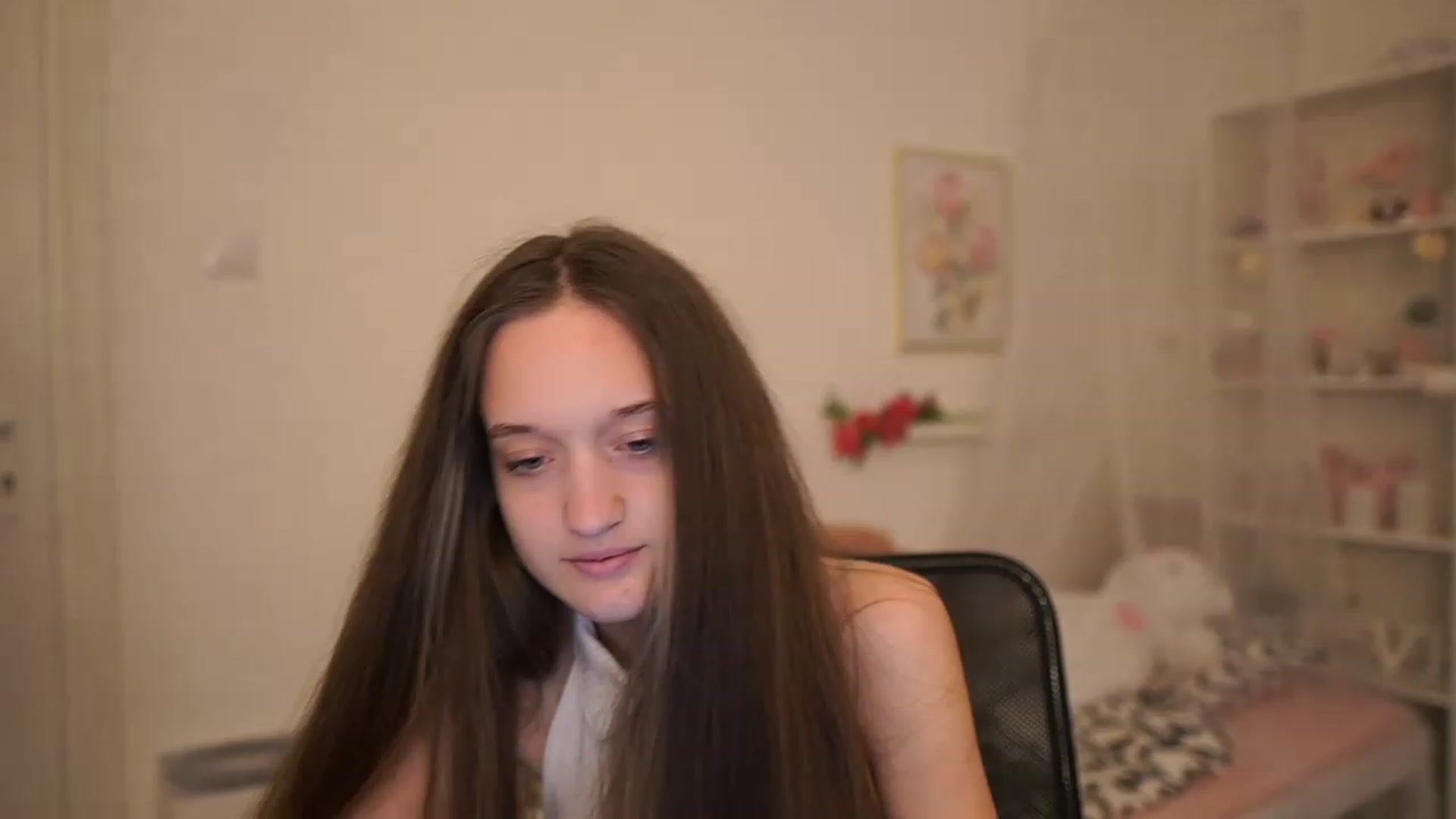 Gallery image thumbnail from AriellaFerra's myfreecams stream on, 03/25/2023, 12:40 image 20 of 20
