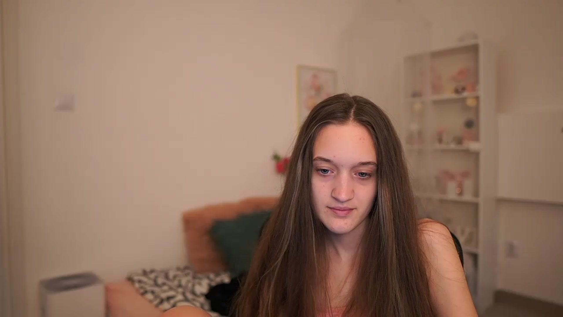 Gallery image thumbnail from AriellaFerra's myfreecams stream on, 03/26/2023, 10:16 image 14 of 20