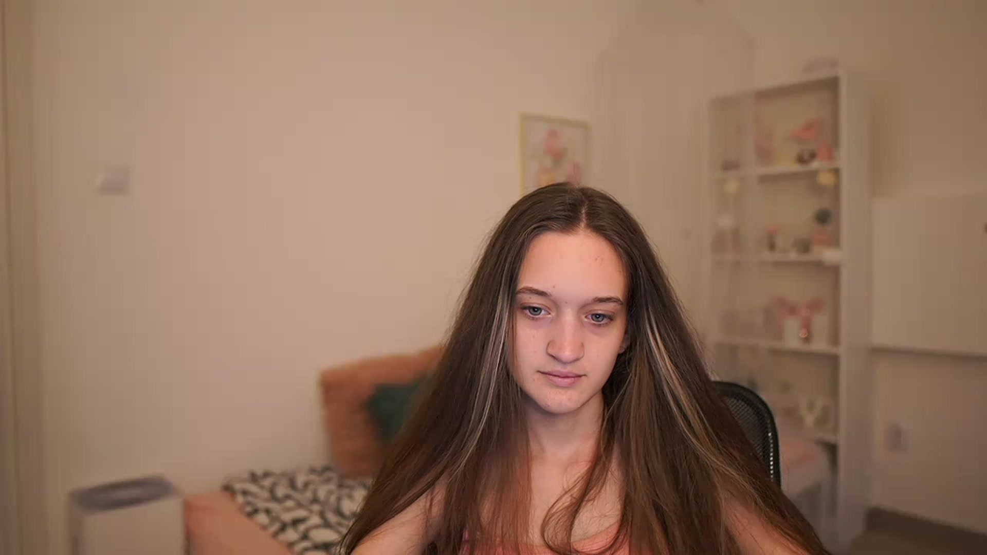 Gallery image thumbnail from AriellaFerra's myfreecams stream on, 03/26/2023, 10:16 image 4 of 20