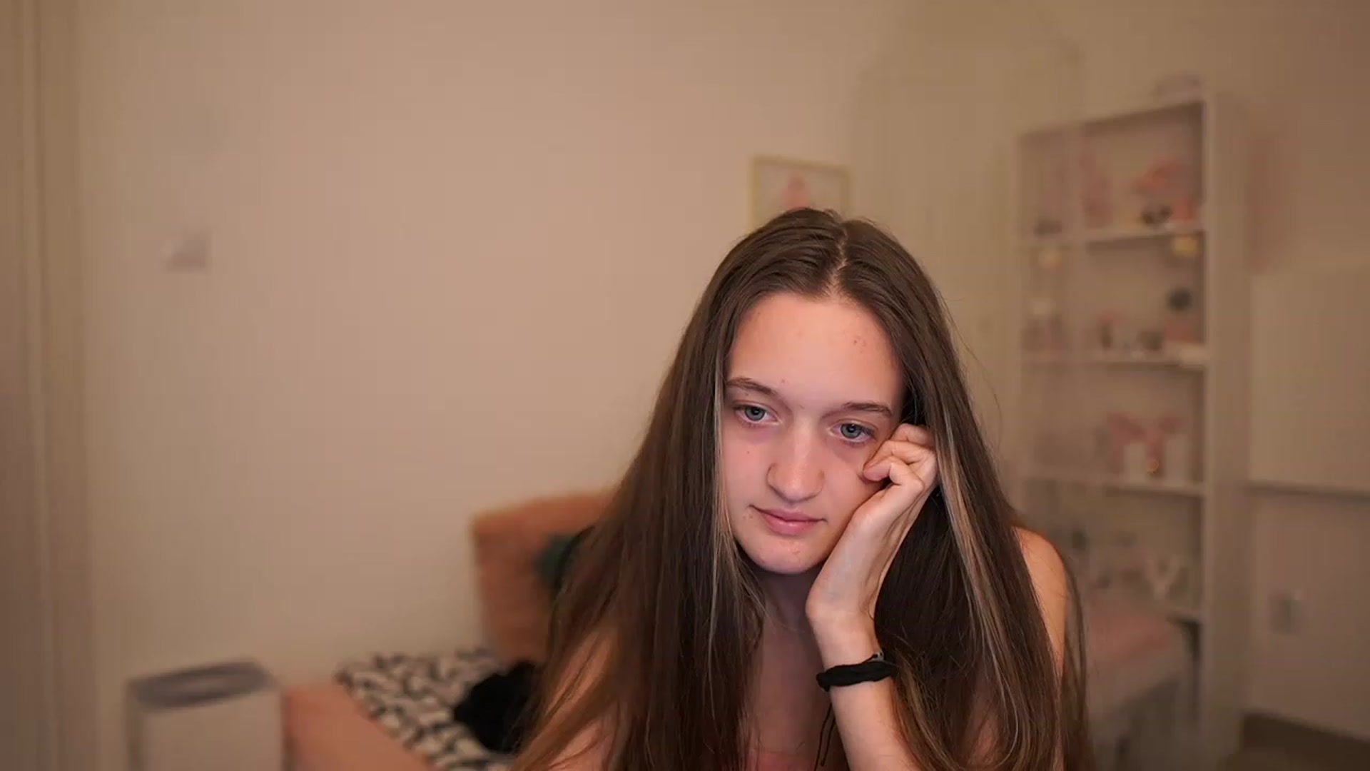 Gallery image thumbnail from AriellaFerra's myfreecams stream on, 03/26/2023, 16:55 image 14 of 20