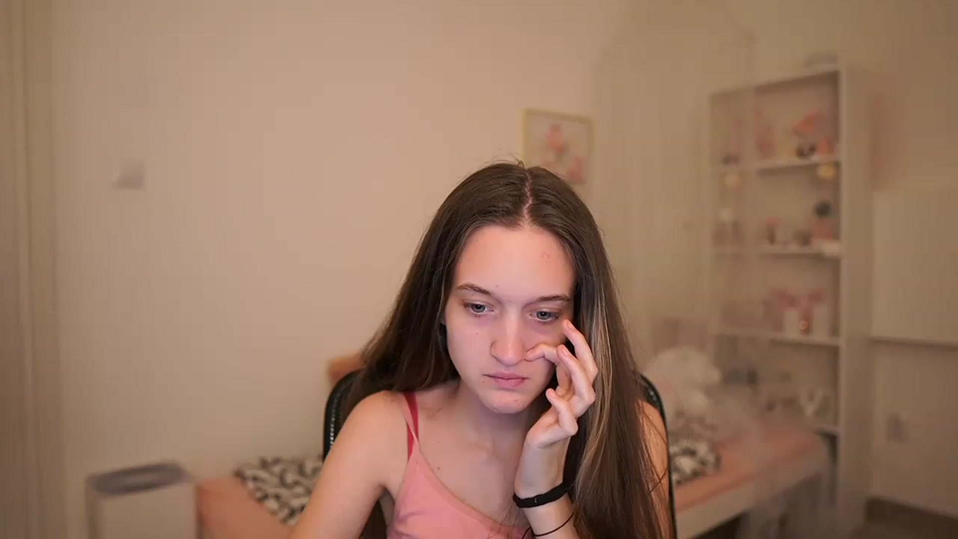 Gallery image thumbnail from AriellaFerra's myfreecams stream on, 03/26/2023, 16:55 image 20 of 20