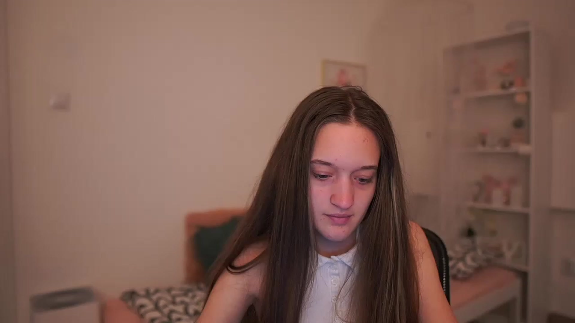 Gallery image thumbnail from AriellaFerra's myfreecams stream on, 03/27/2023, 15:14 image 3 of 20