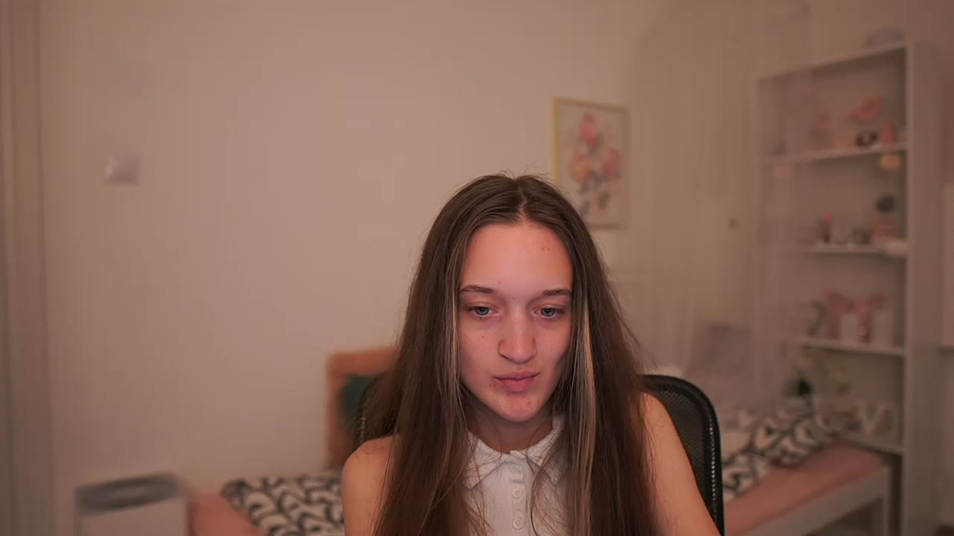 Gallery image thumbnail from AriellaFerra's myfreecams stream on, 03/27/2023, 15:14 image 14 of 20