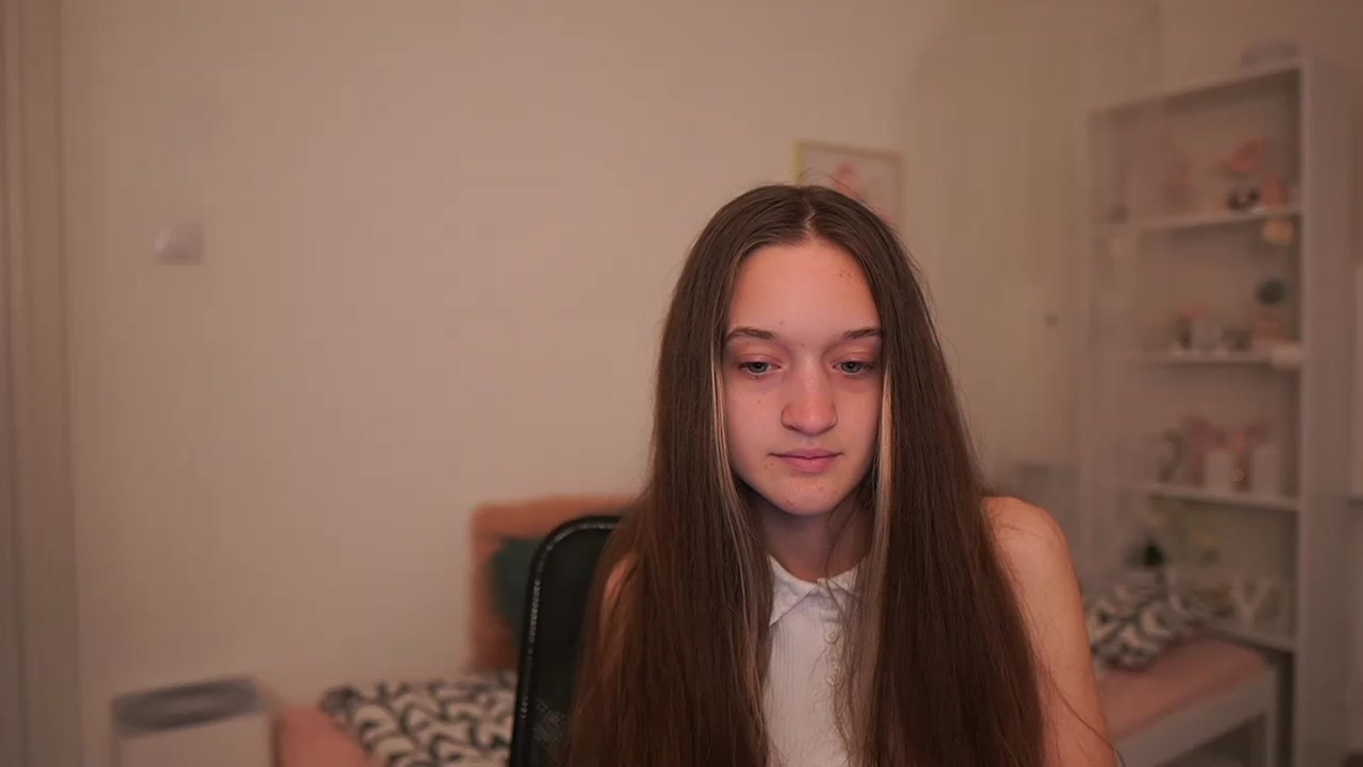 Gallery image thumbnail from AriellaFerra's myfreecams stream on, 03/27/2023, 15:14 image 18 of 20