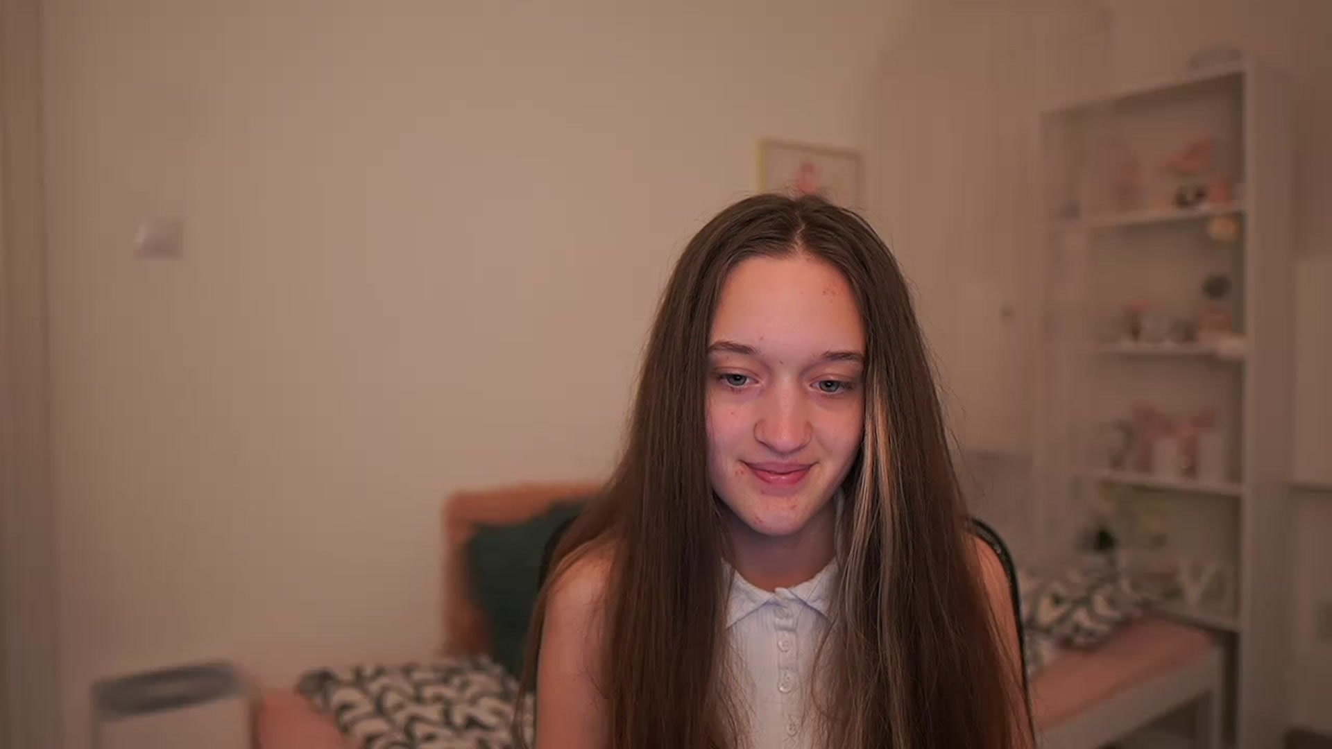 Gallery image thumbnail from AriellaFerra's myfreecams stream on, 03/27/2023, 15:14 image 5 of 20