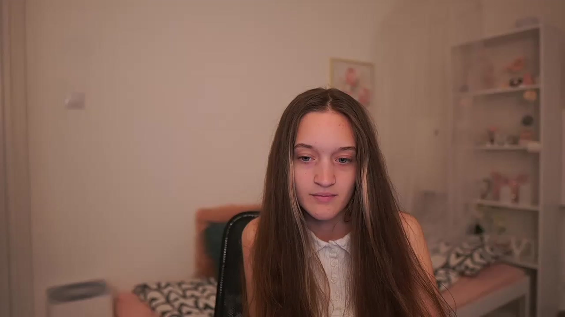 Gallery image thumbnail from AriellaFerra's myfreecams stream on, 03/27/2023, 15:14 image 20 of 20