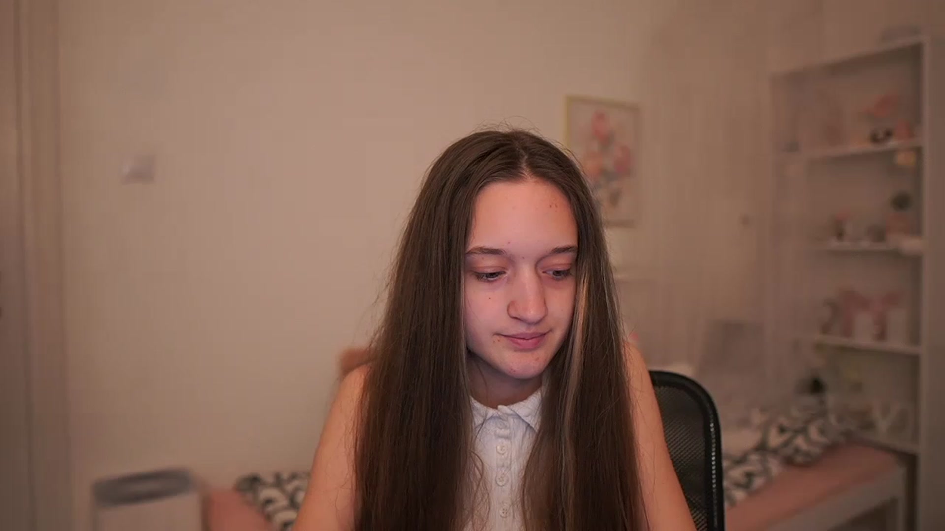 Gallery image thumbnail from AriellaFerra's myfreecams stream on, 03/27/2023, 15:45 image 5 of 20