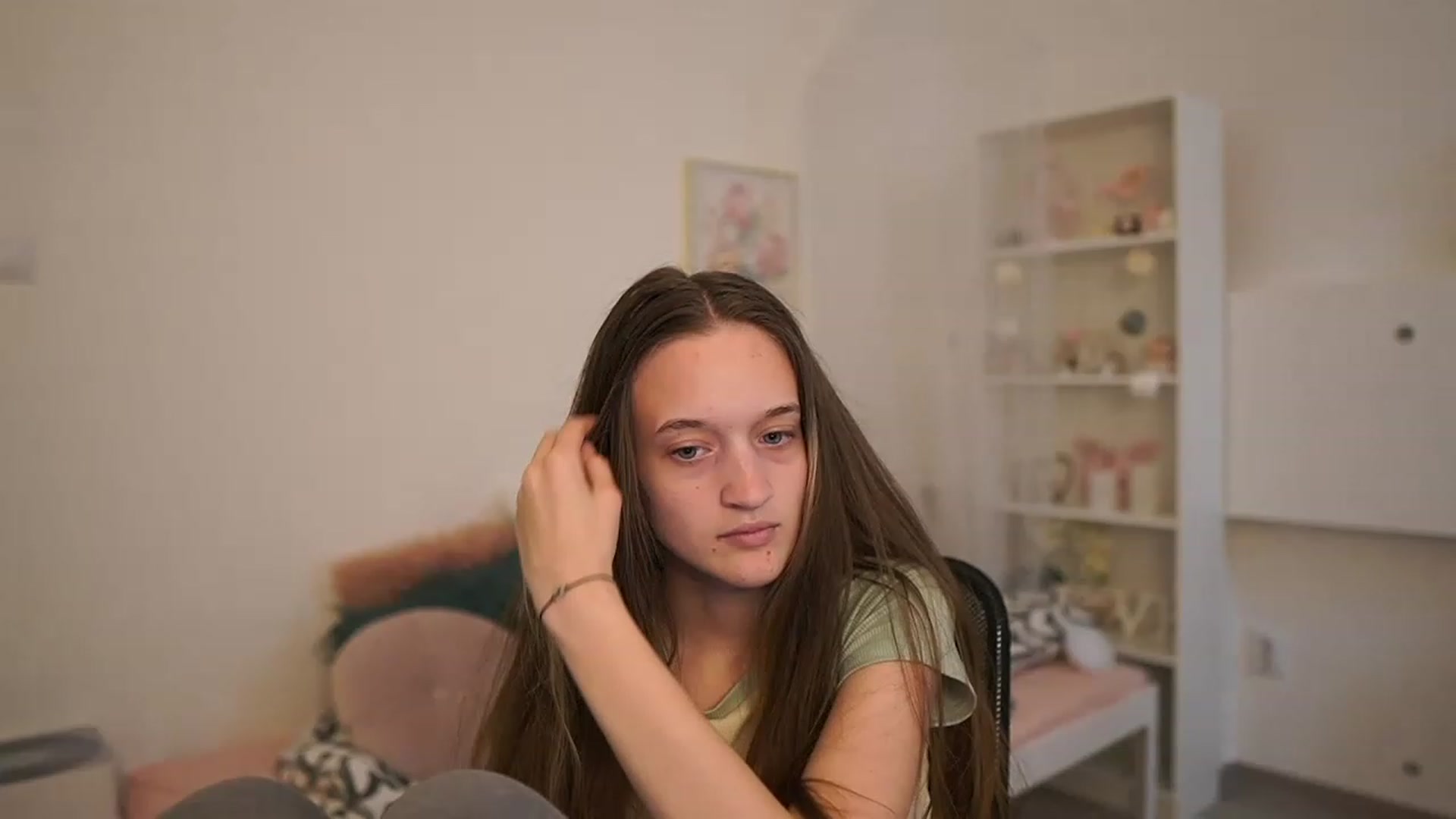 Gallery image thumbnail from AriellaFerra's myfreecams stream on, 04/16/2023, 11:30 image 20 of 20