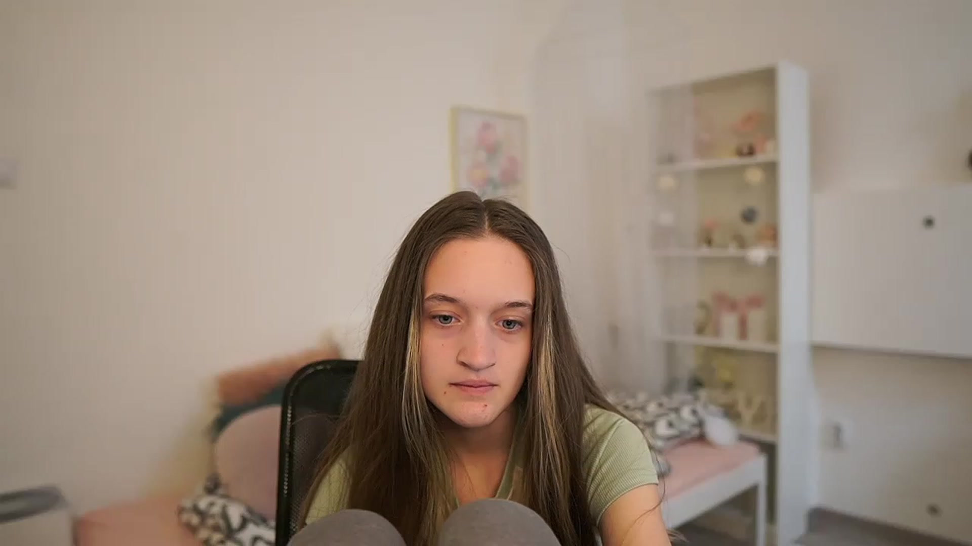 Gallery image thumbnail from AriellaFerra's myfreecams stream on, 04/16/2023, 11:30 image 8 of 20