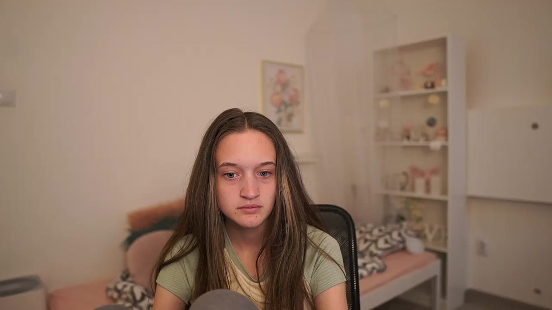 Gallery image thumbnail from AriellaFerra's myfreecams stream on, 04/16/2023, 12:57 image 5 of 20