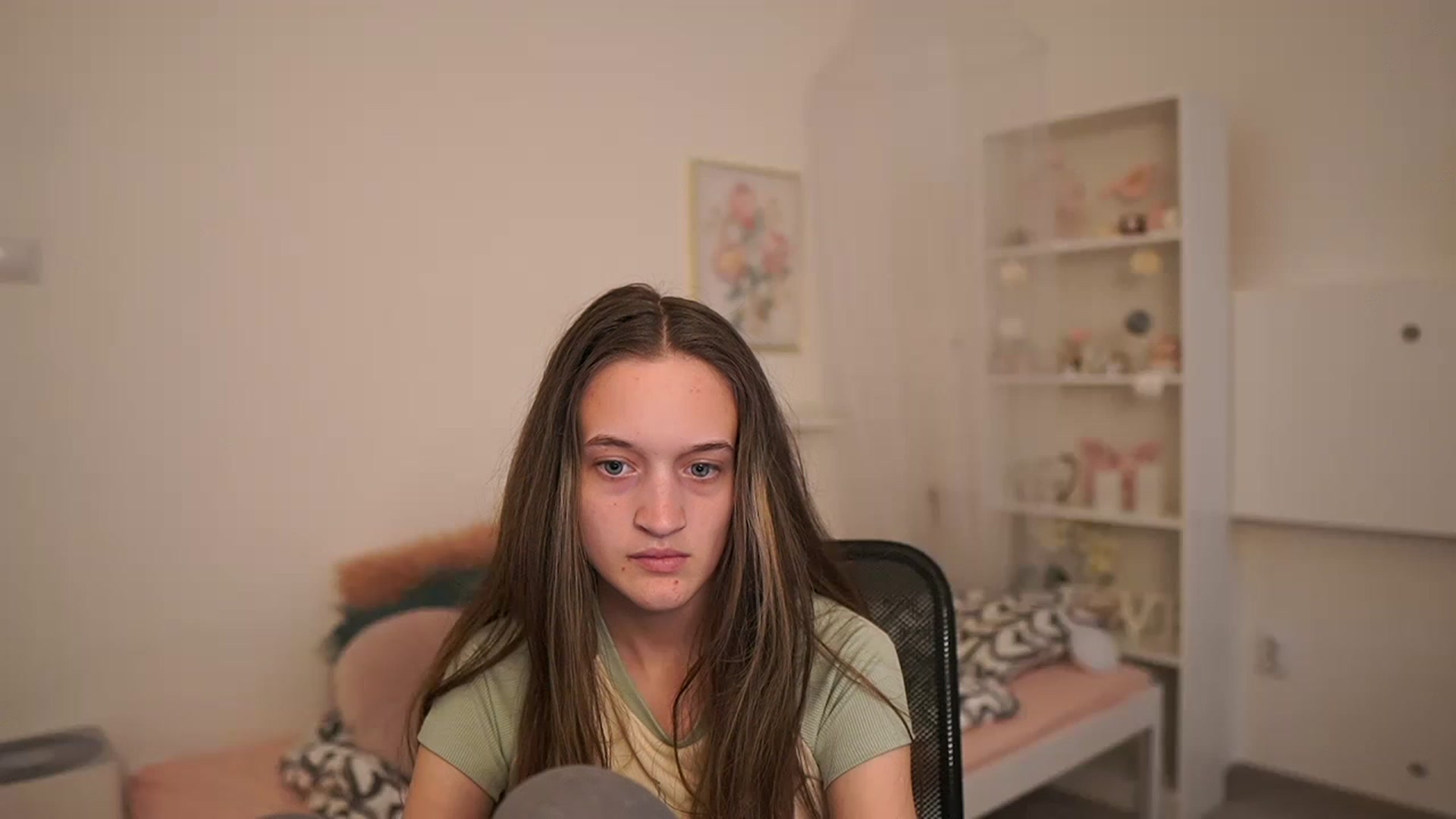 Gallery image thumbnail from AriellaFerra's myfreecams stream on, 04/16/2023, 12:57 image 6 of 20