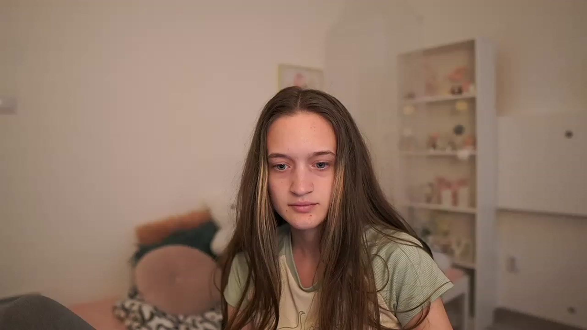 Gallery image thumbnail from AriellaFerra's myfreecams stream on, 04/16/2023, 12:57 image 2 of 20