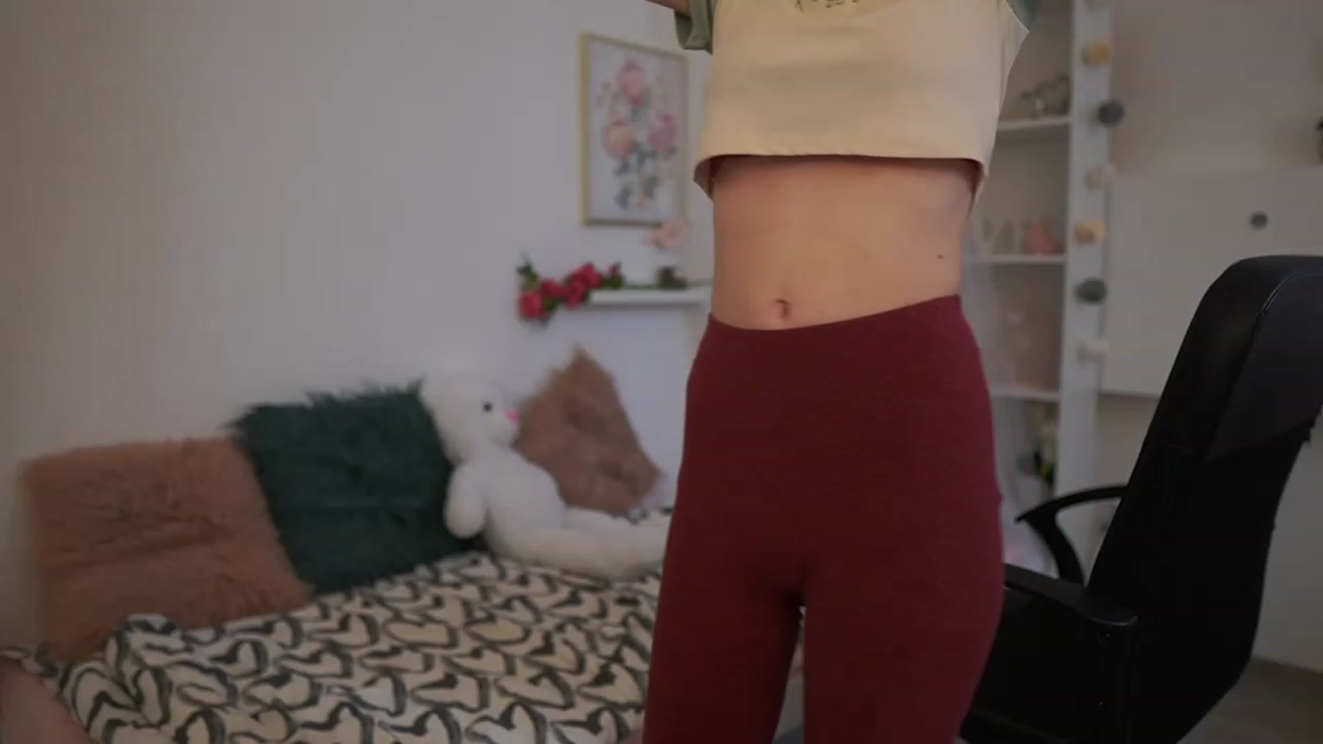 Gallery image thumbnail from AriellaFerra's myfreecams stream on, 04/23/2023, 12:10 image 5 of 20