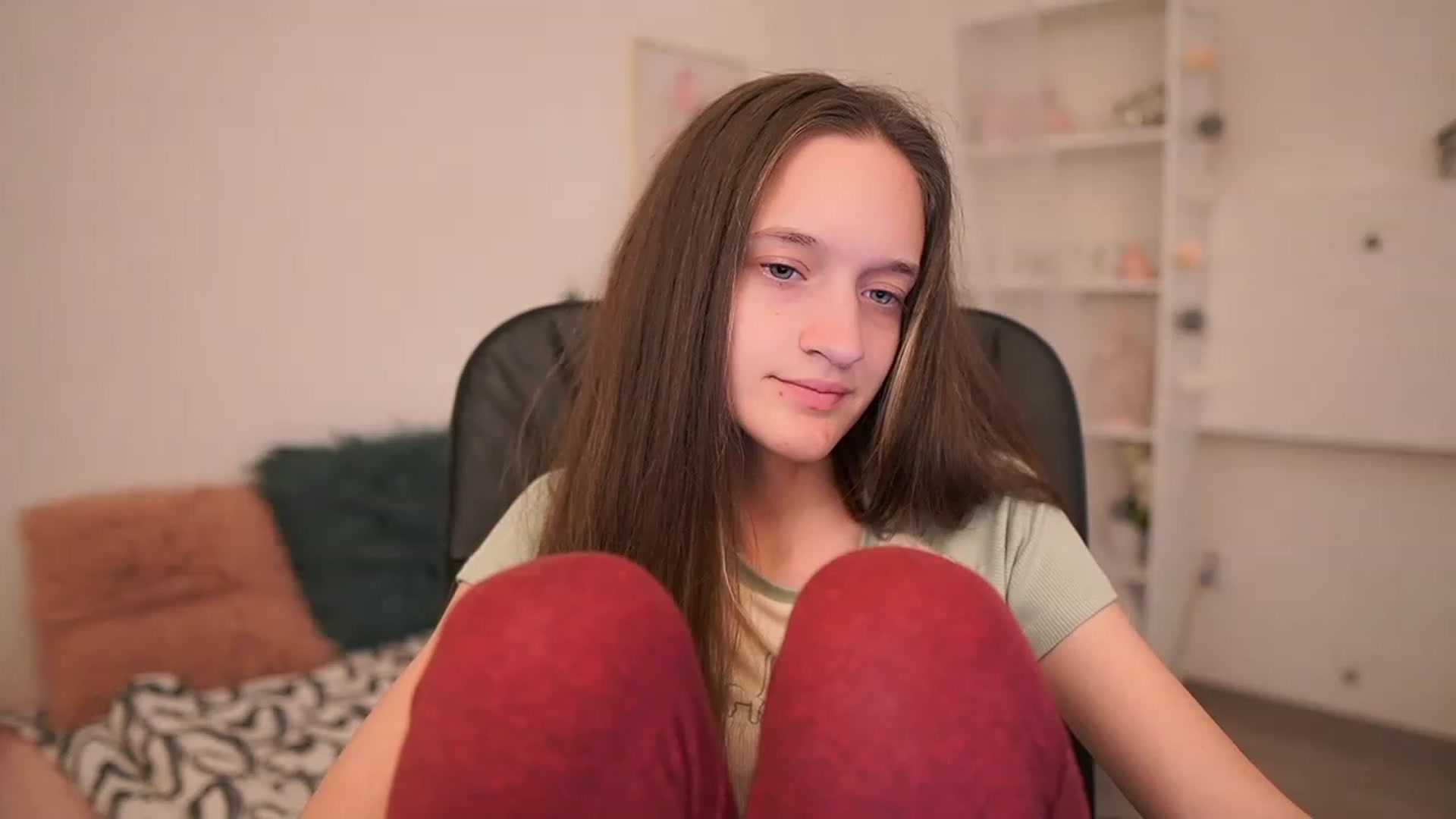 Gallery image thumbnail from AriellaFerra's myfreecams stream on, 04/23/2023, 12:10 image 19 of 20