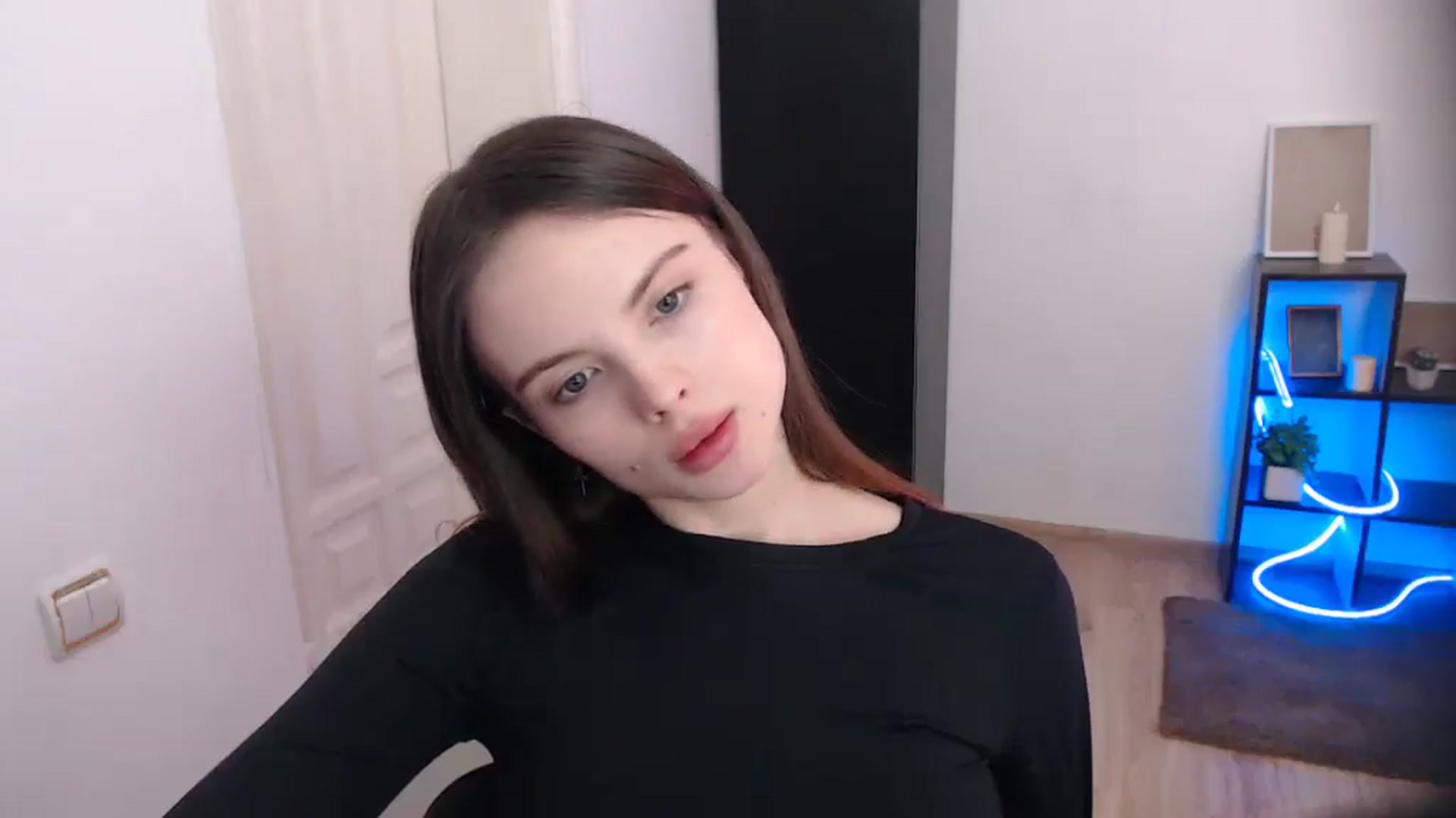 Gallery image thumbnail from Ariella_ari's myfreecams stream on, 12/22/2025, 18:53 image 3 of 20