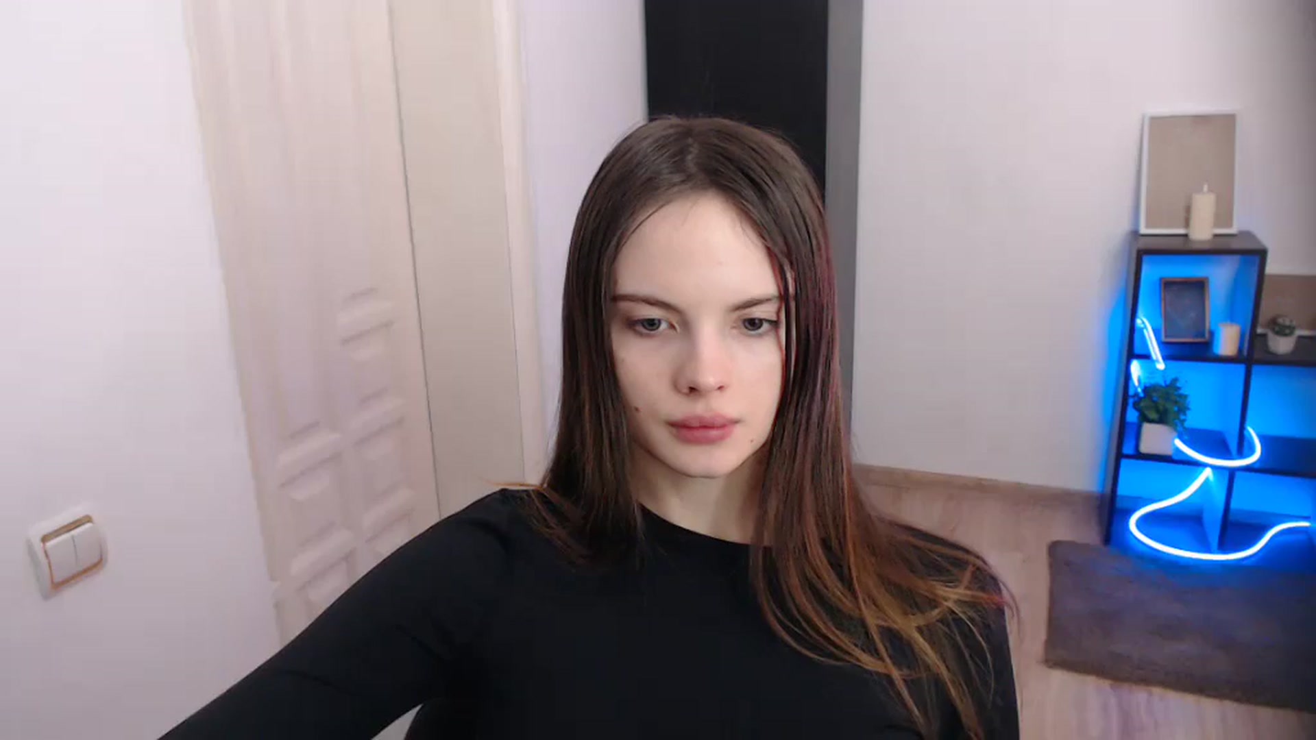 Gallery image thumbnail from Ariella_ari's myfreecams stream on, 12/22/2025, 18:53 image 14 of 20
