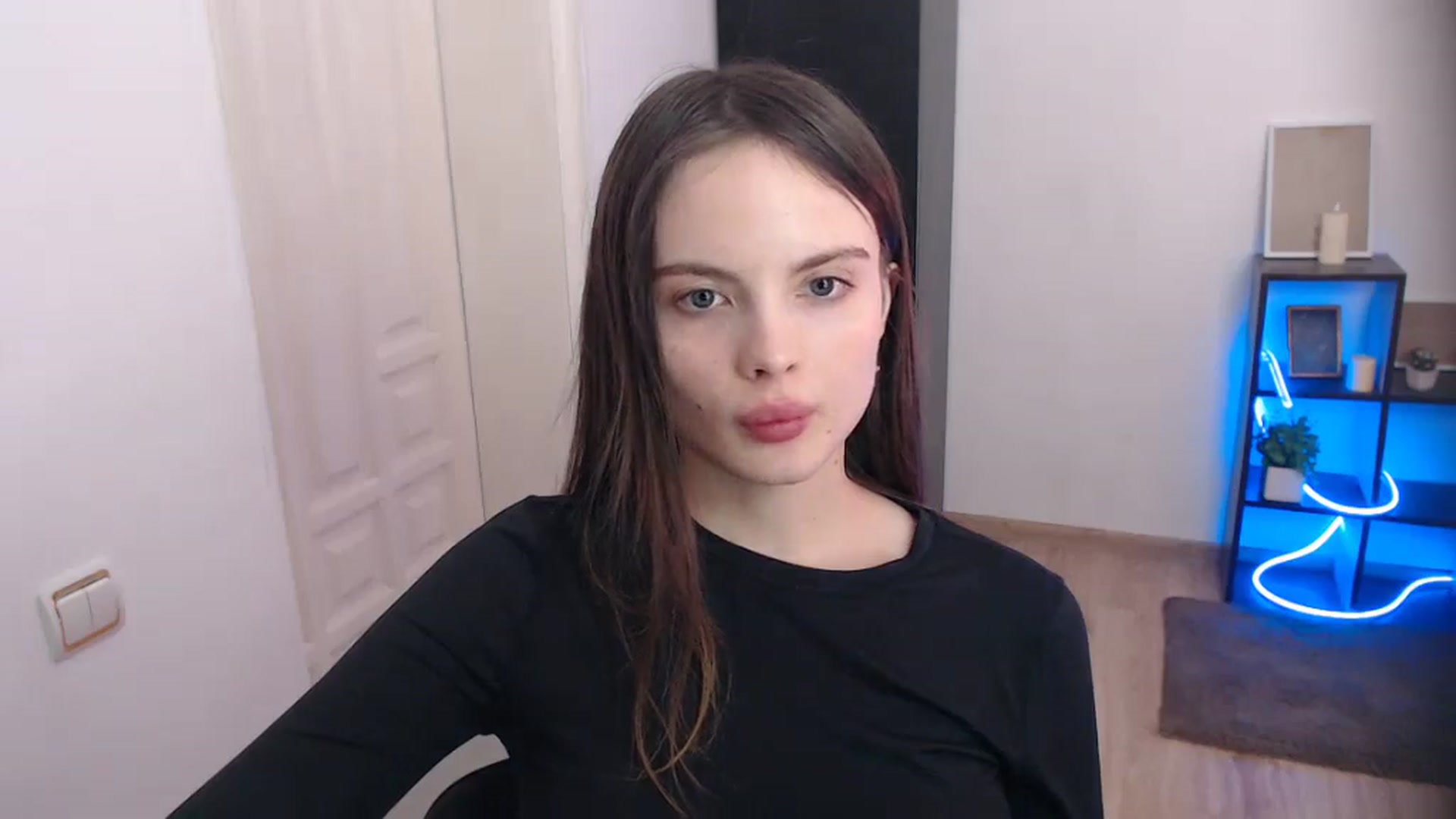 Gallery image thumbnail from Ariella_ari's myfreecams stream on, 12/22/2025, 18:53 image 2 of 20