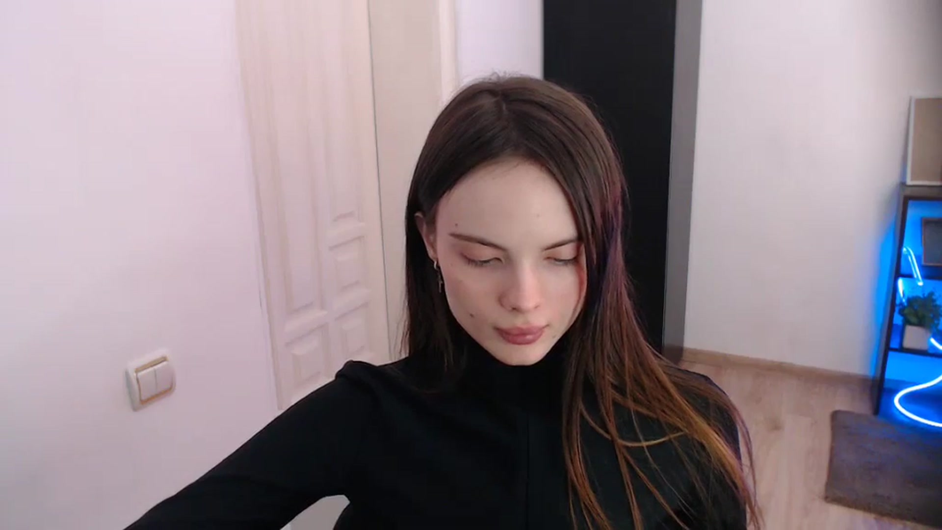 Gallery image thumbnail from Ariella_ari's myfreecams stream on, 12/23/2025, 14:18 image 3 of 20