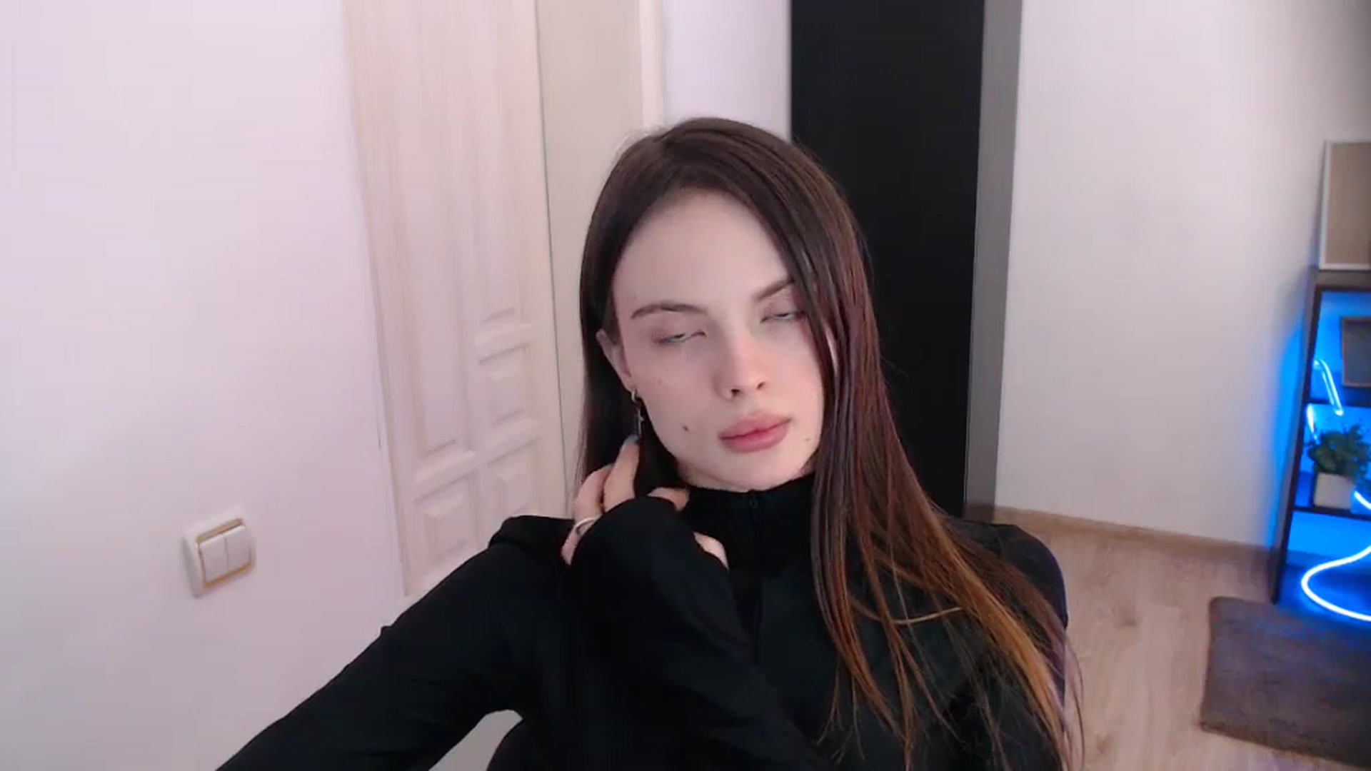 Gallery image thumbnail from Ariella_ari's myfreecams stream on, 12/23/2025, 14:18 image 4 of 20