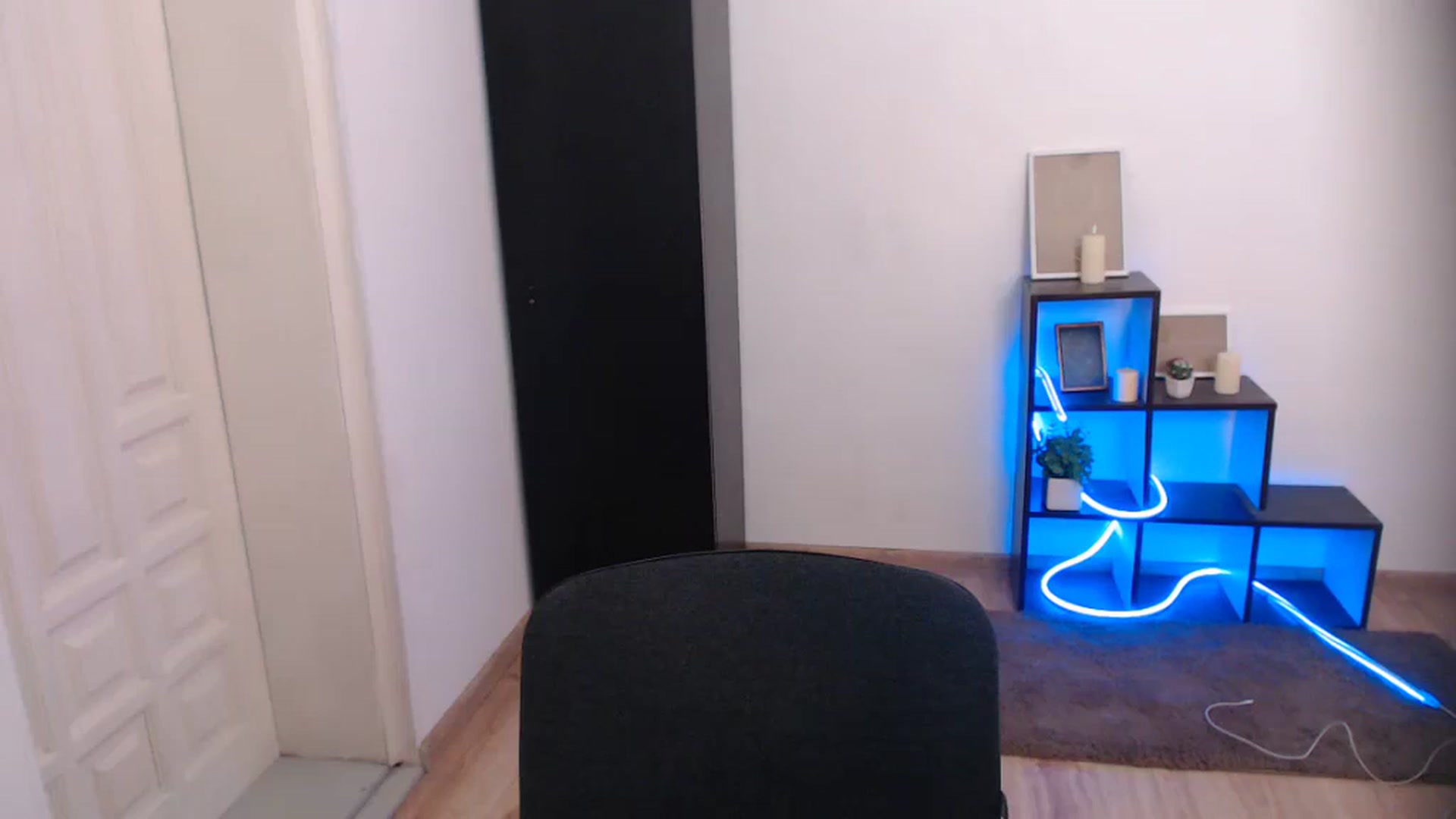Gallery image thumbnail from Ariella_ari's myfreecams stream on, 12/23/2025, 18:57 image 3 of 20