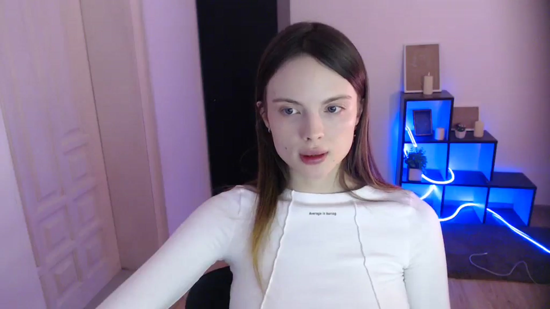 Gallery image thumbnail from Ariella_ari's myfreecams stream on, 12/24/2025, 16:25 image 11 of 20
