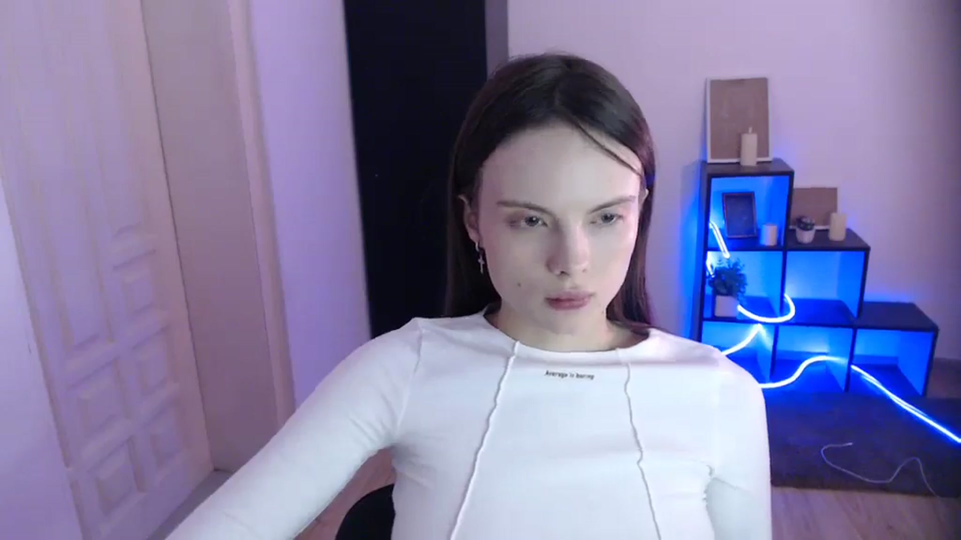 Gallery image thumbnail from Ariella_ari's myfreecams stream on, 12/24/2025, 16:25 image 14 of 20