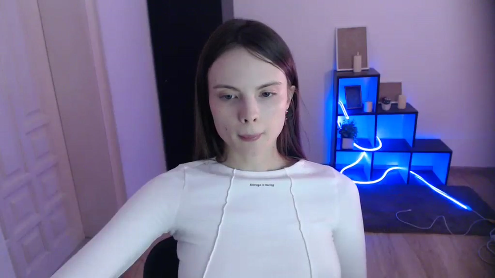Gallery image thumbnail from Ariella_ari's myfreecams stream on, 12/24/2025, 16:25 image 5 of 20
