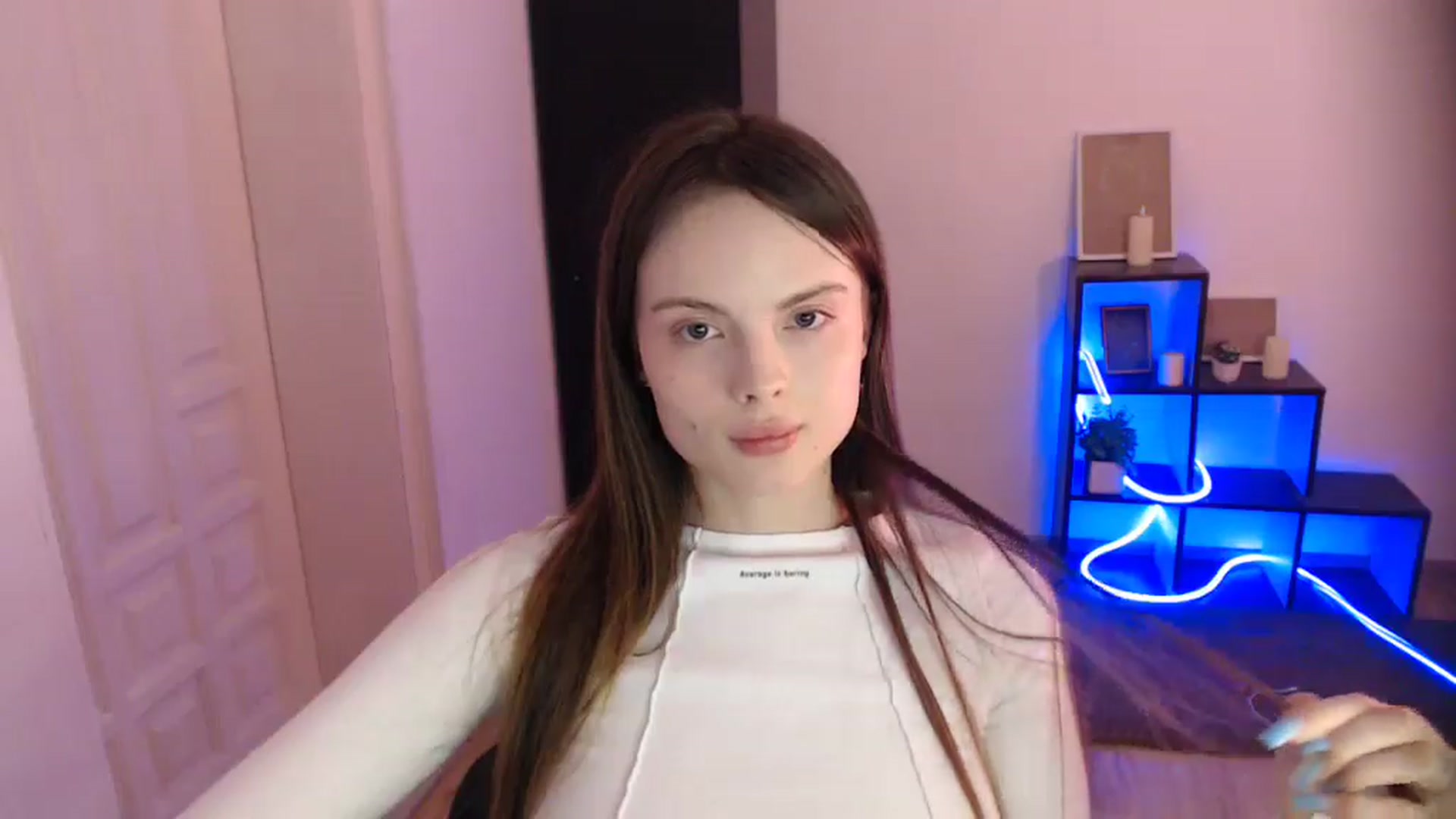 Gallery image thumbnail from Ariella_ari's myfreecams stream on, 12/24/2025, 18:07 image 3 of 20