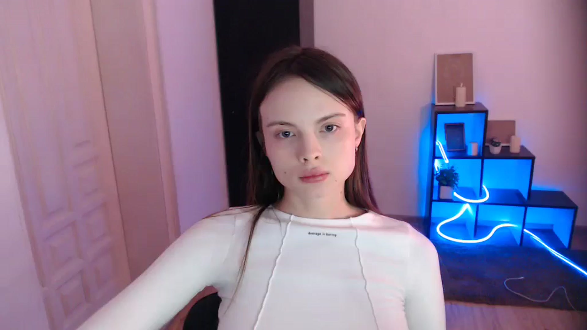 Gallery image thumbnail from Ariella_ari's myfreecams stream on, 12/24/2025, 18:07 image 5 of 20