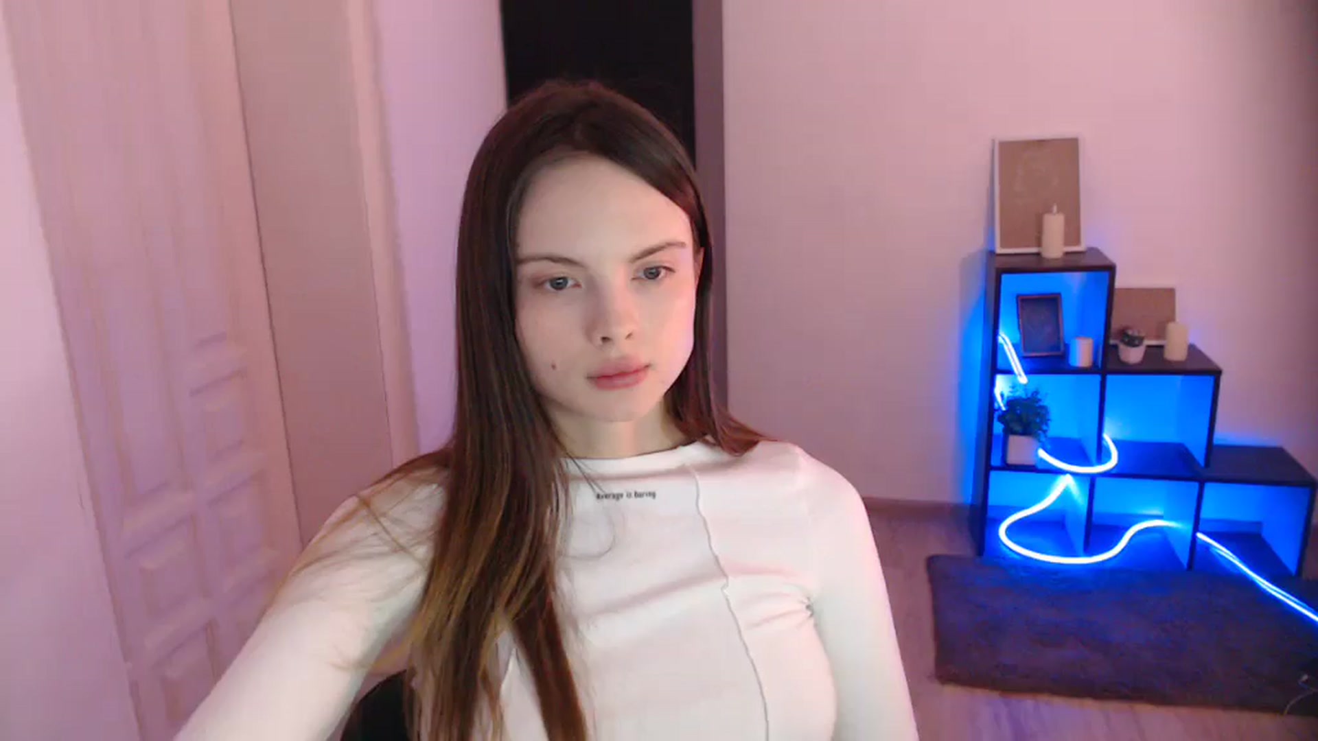 Gallery image thumbnail from Ariella_ari's myfreecams stream on, 12/24/2025, 18:37 image 12 of 20