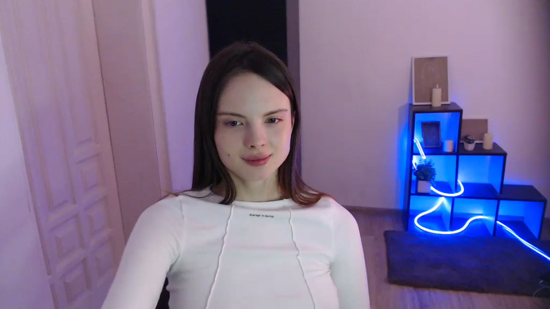 Gallery image thumbnail from Ariella_ari's myfreecams stream on, 12/24/2025, 18:37 image 14 of 20
