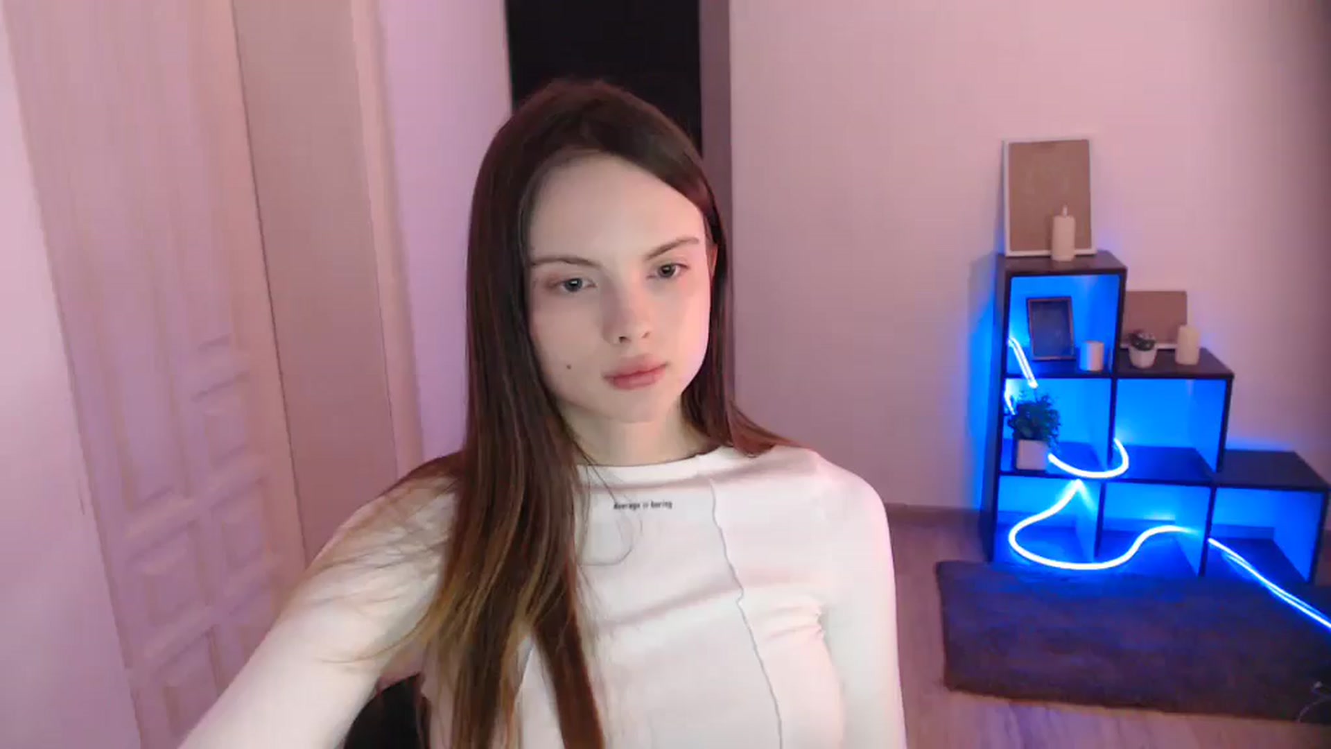 Gallery image thumbnail from Ariella_ari's myfreecams stream on, 12/24/2025, 18:37 image 10 of 20