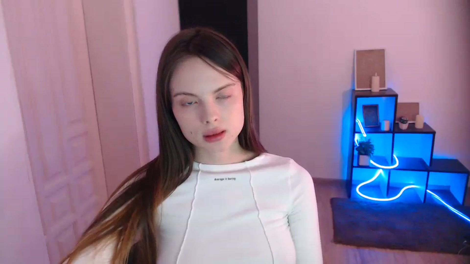 Gallery image thumbnail from Ariella_ari's myfreecams stream on, 12/24/2025, 18:37 image 3 of 20