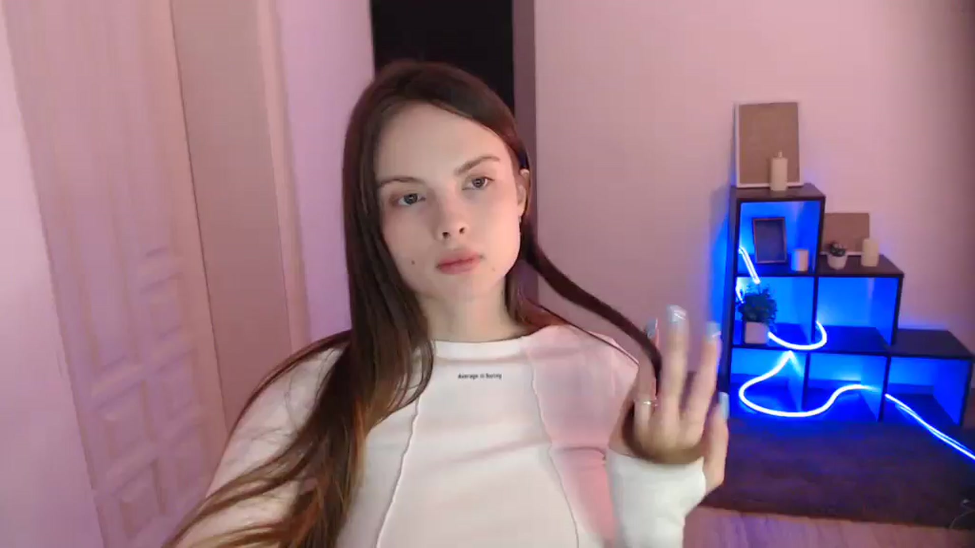 Gallery image thumbnail from Ariella_ari's myfreecams stream on, 12/24/2025, 18:37 image 5 of 20