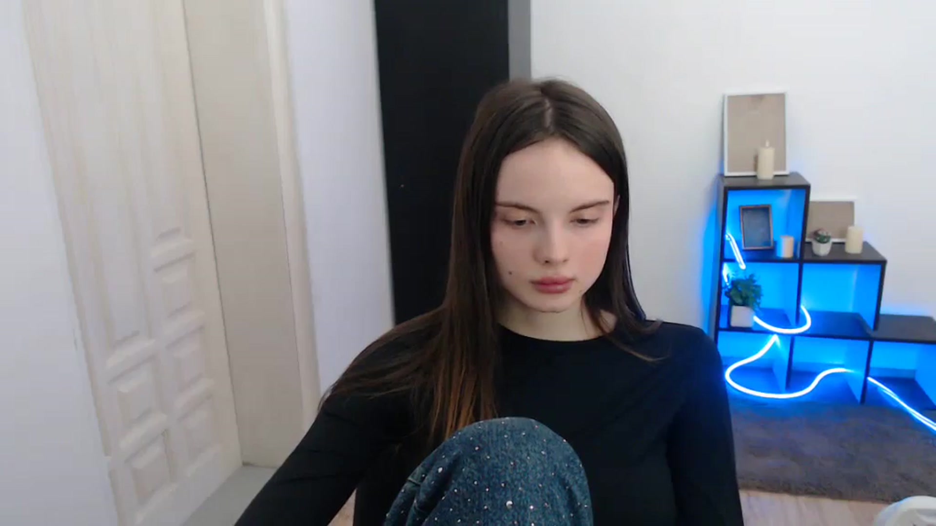 Gallery image thumbnail from Ariella_ari's myfreecams stream on, 12/26/2025, 16:38 image 4 of 20