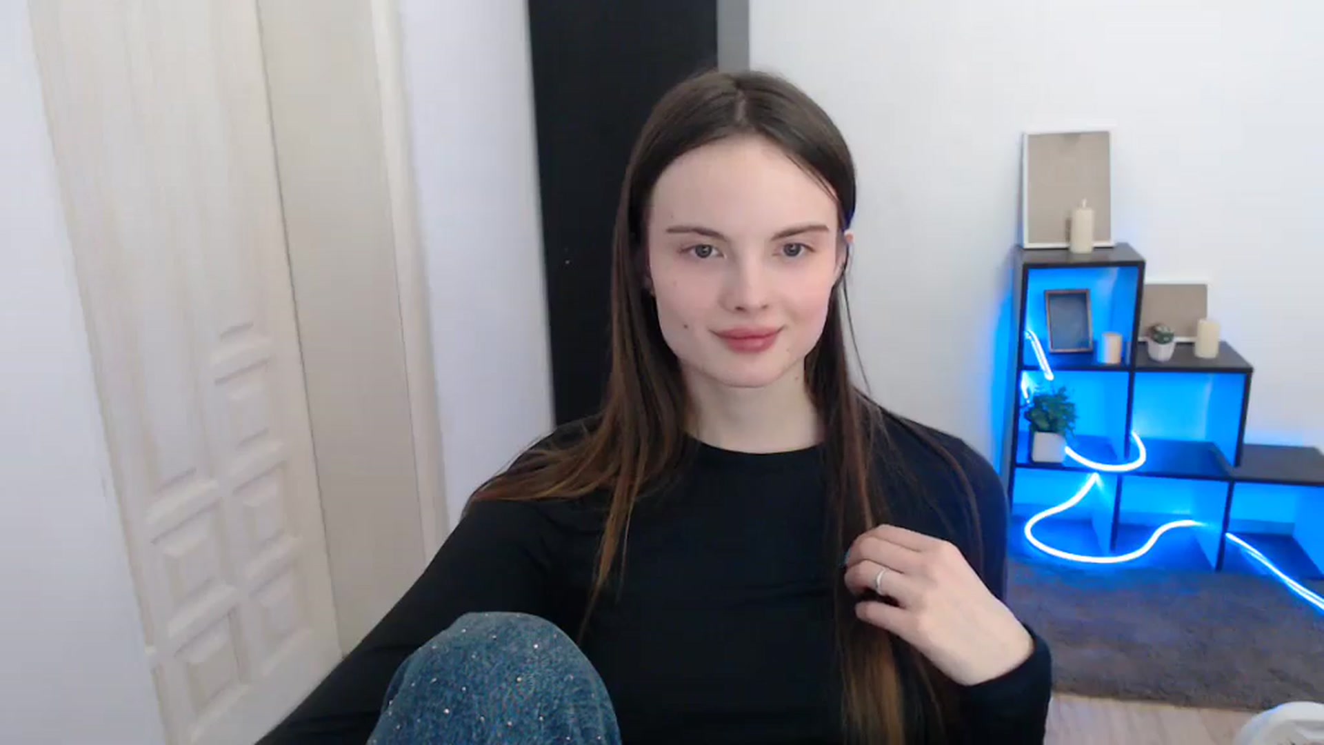 Gallery image thumbnail from Ariella_ari's myfreecams stream on, 12/26/2025, 16:38 image 6 of 20