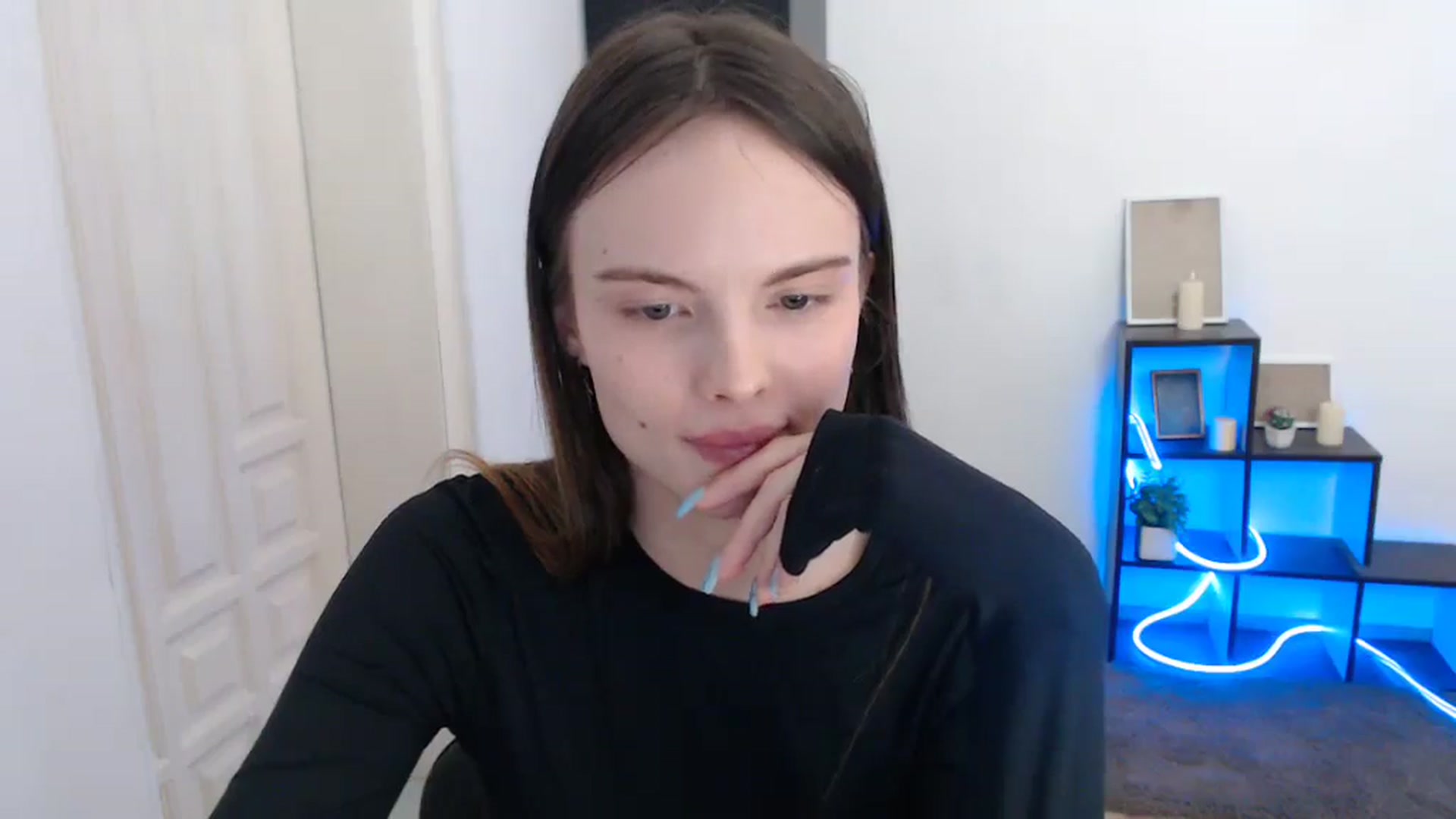 Gallery image thumbnail from Ariella_ari's myfreecams stream on, 12/26/2025, 16:38 image 15 of 20