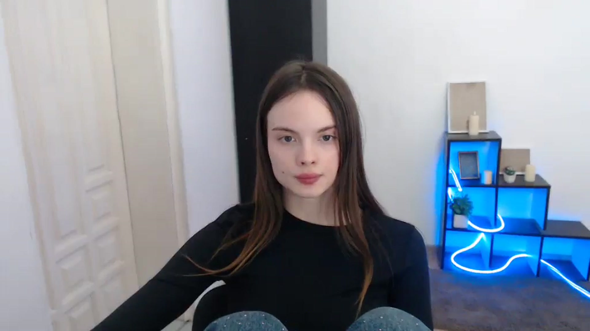 Gallery image thumbnail from Ariella_ari's myfreecams stream on, 12/26/2025, 18:56 image 3 of 20