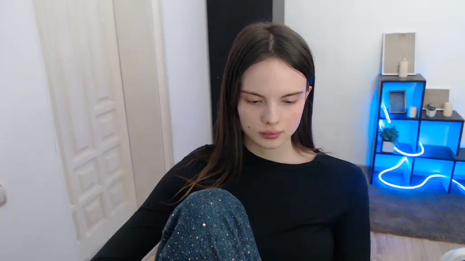 Gallery image thumbnail from Ariella_ari's myfreecams stream on, 12/26/2025, 18:56 image 12 of 20