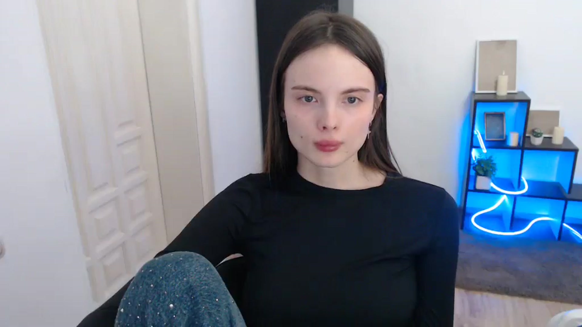 Gallery image thumbnail from Ariella_ari's myfreecams stream on, 12/26/2025, 18:56 image 7 of 20