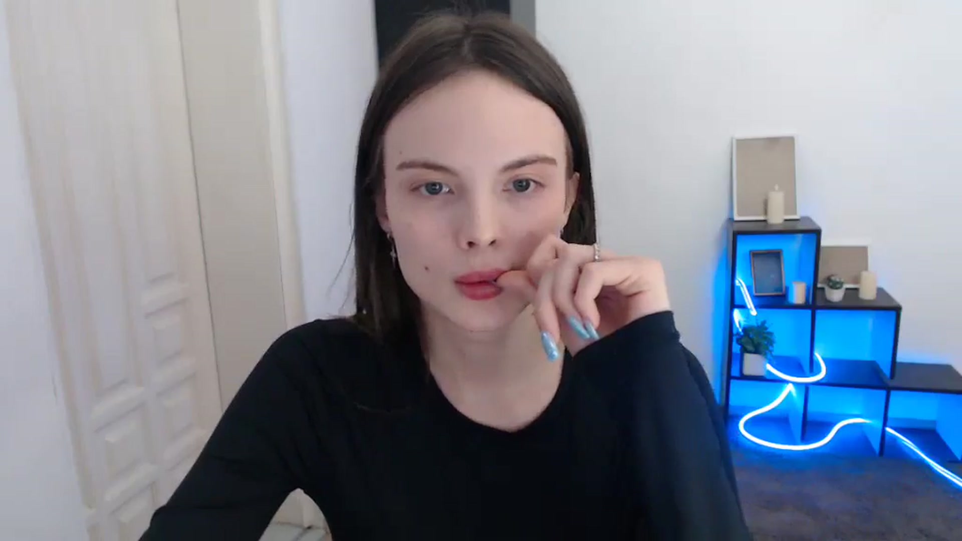 Gallery image thumbnail from Ariella_ari's myfreecams stream on, 12/26/2025, 18:56 image 20 of 20