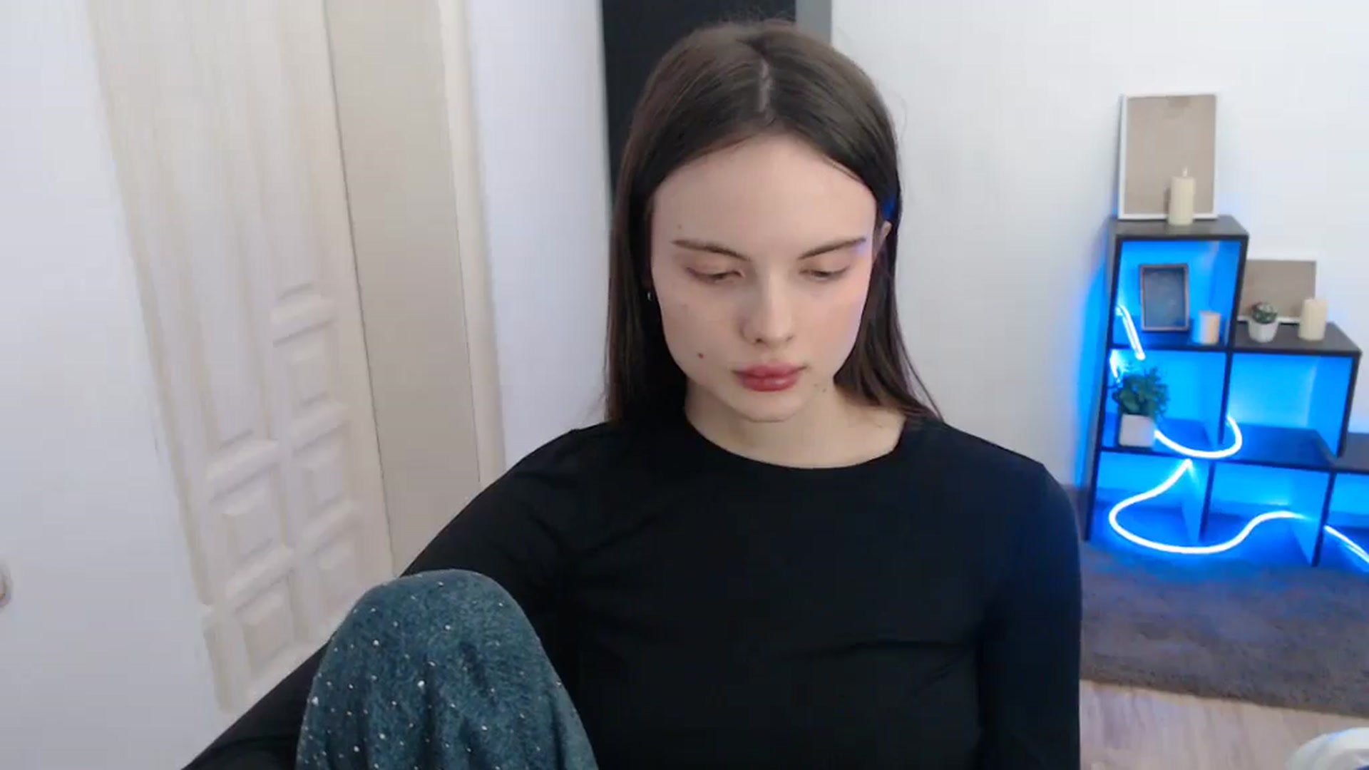 Gallery image thumbnail from Ariella_ari's myfreecams stream on, 12/26/2025, 18:56 image 5 of 20