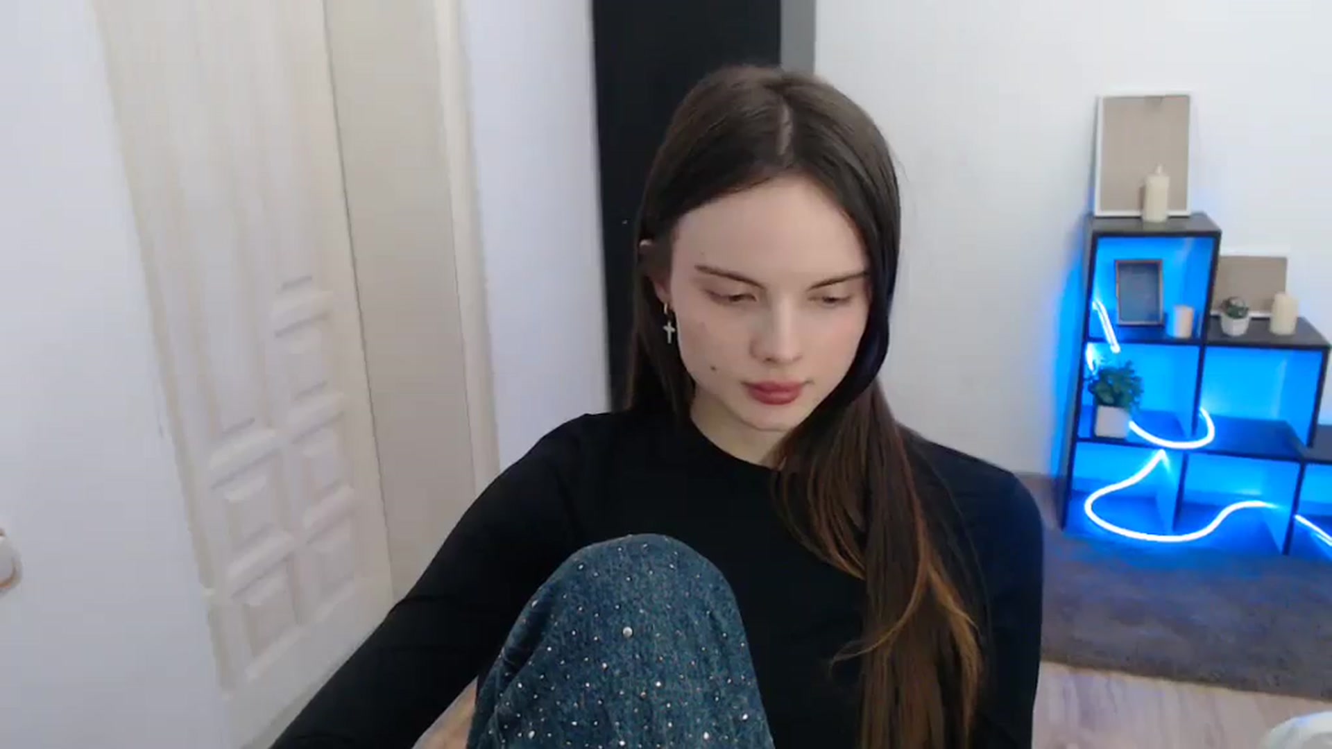 Gallery image thumbnail from Ariella_ari's myfreecams stream on, 12/26/2025, 18:56 image 16 of 20