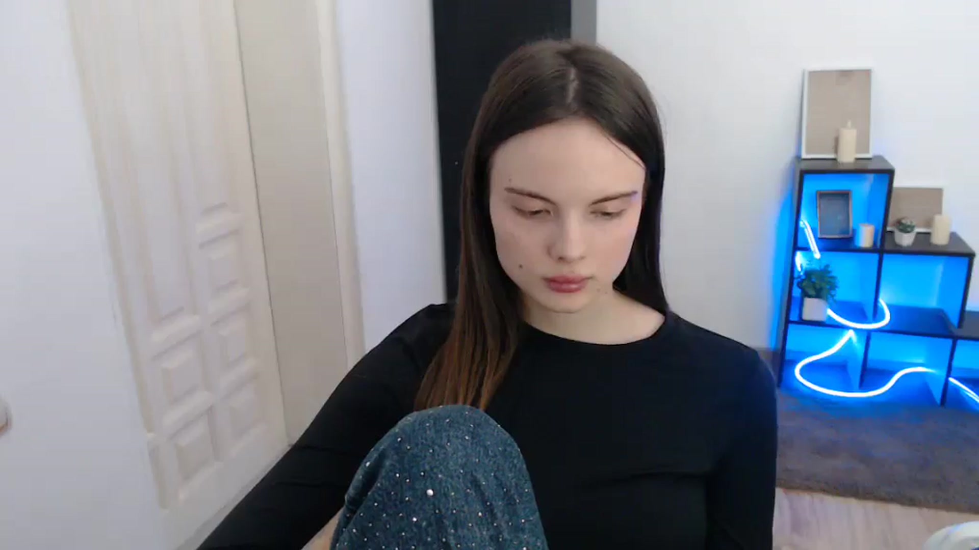 Gallery image thumbnail from Ariella_ari's myfreecams stream on, 12/26/2025, 18:56 image 10 of 20