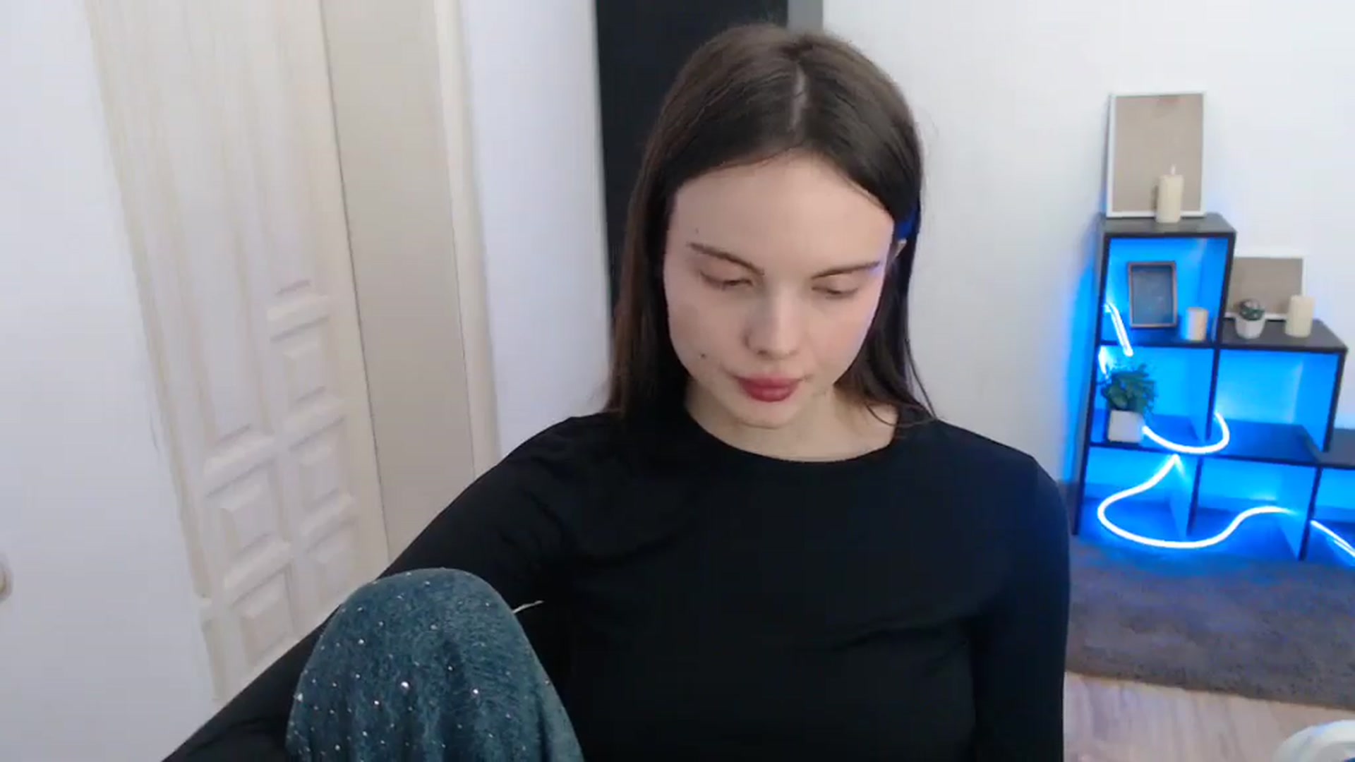Gallery image thumbnail from Ariella_ari's myfreecams stream on, 12/26/2025, 18:56 image 6 of 20