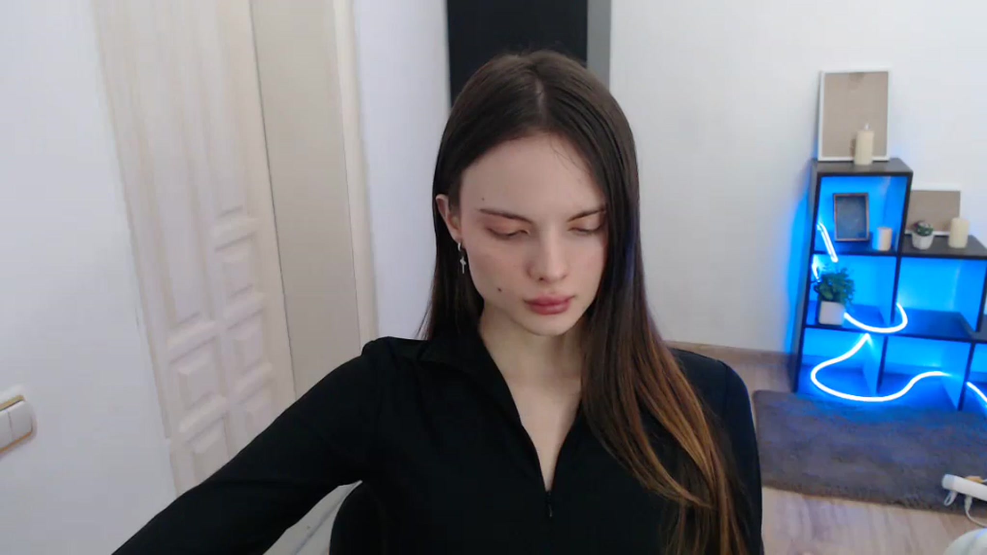 Gallery image thumbnail from Ariella_ari's myfreecams stream on, 12/27/2025, 10:16 image 16 of 20