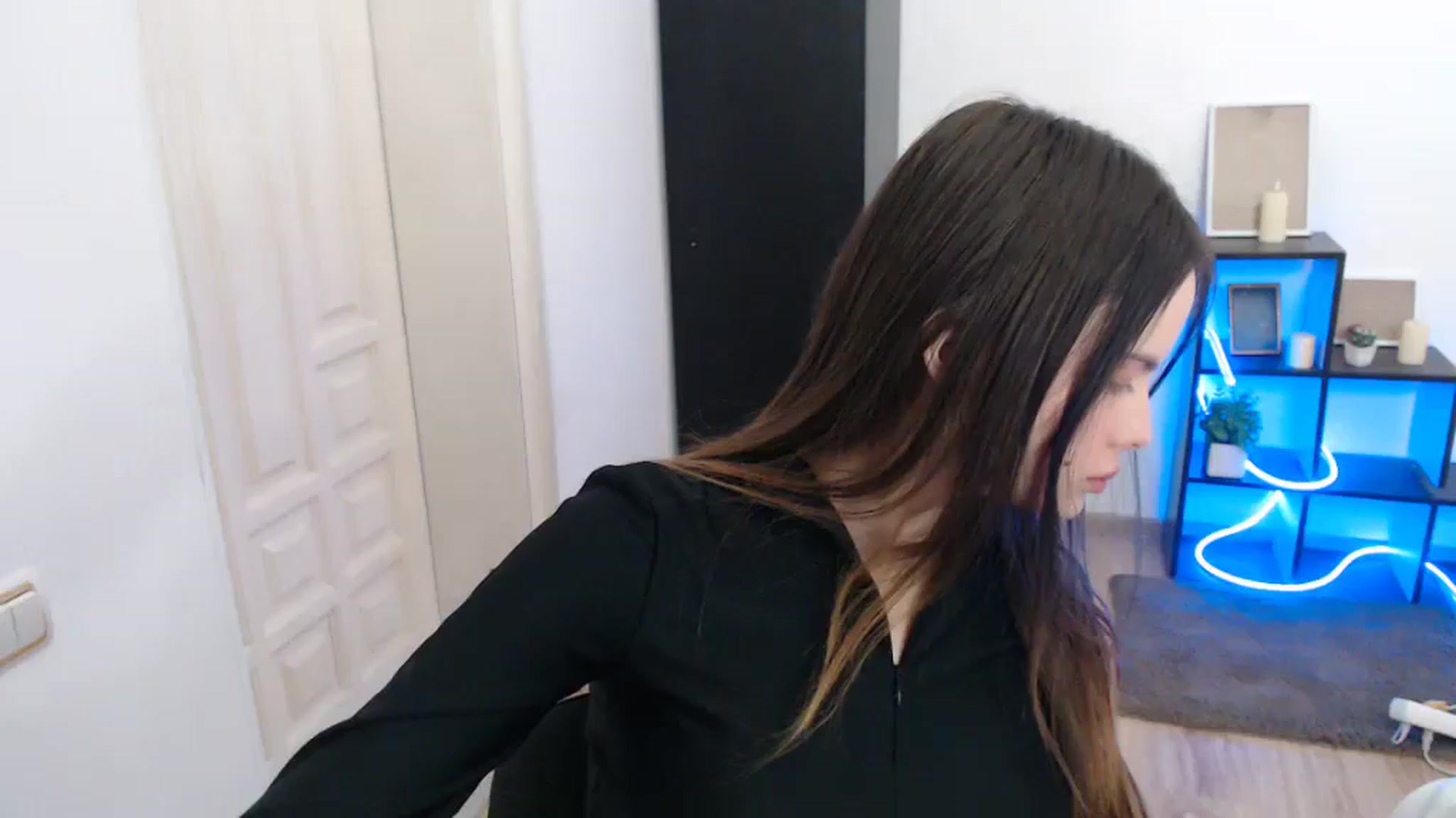 Gallery image thumbnail from Ariella_ari's myfreecams stream on, 12/27/2025, 10:16 image 1 of 20